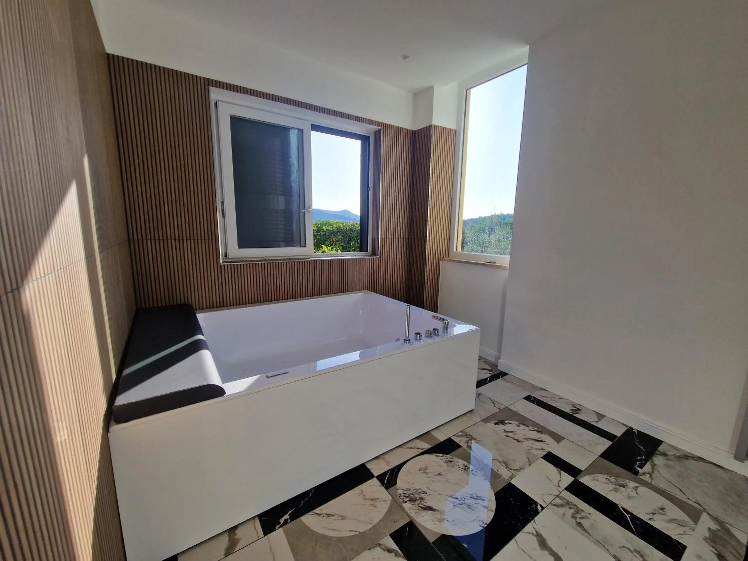 Hot Tub in B&B Artemide