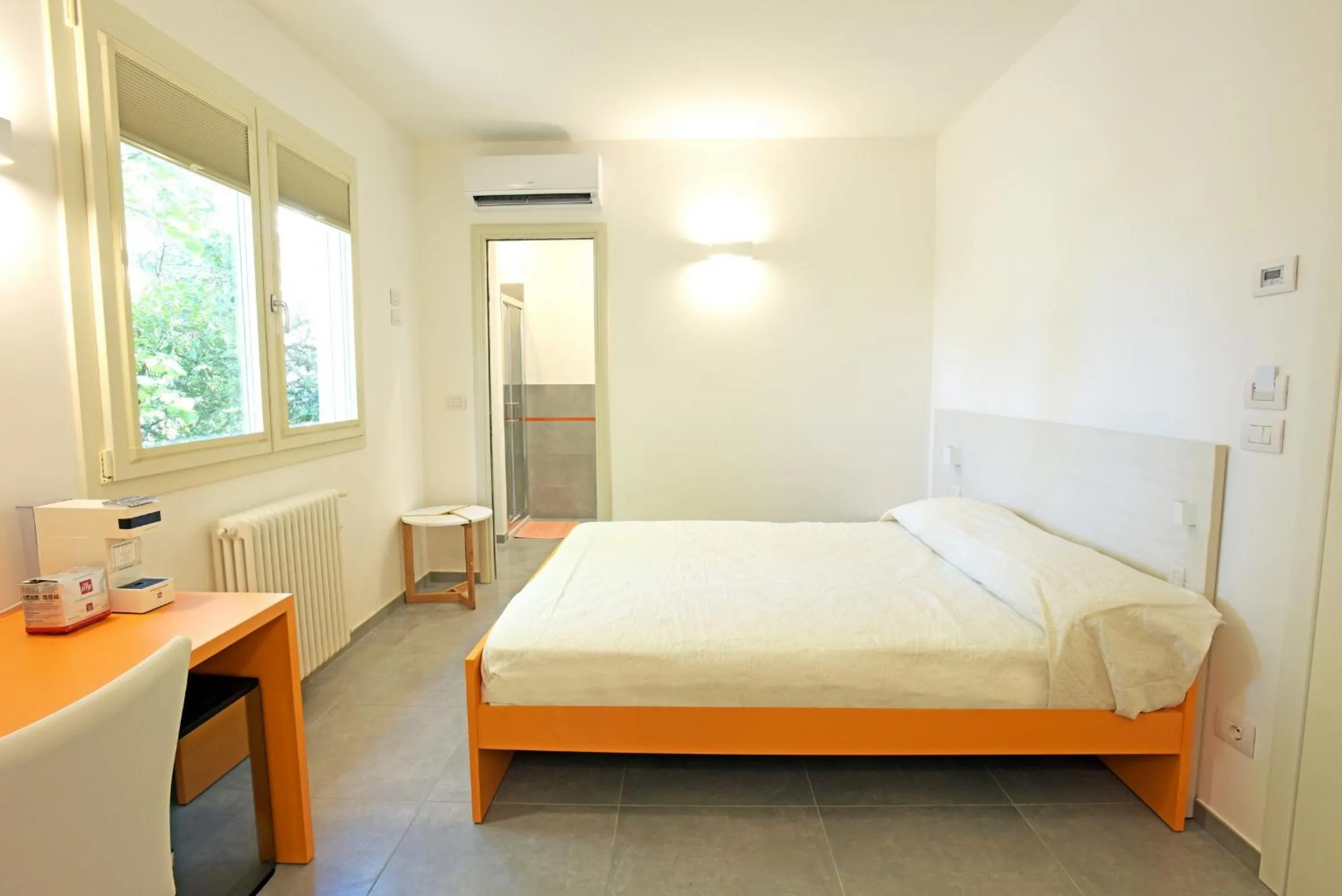 Photo of the whole room in Rose Canine B&B