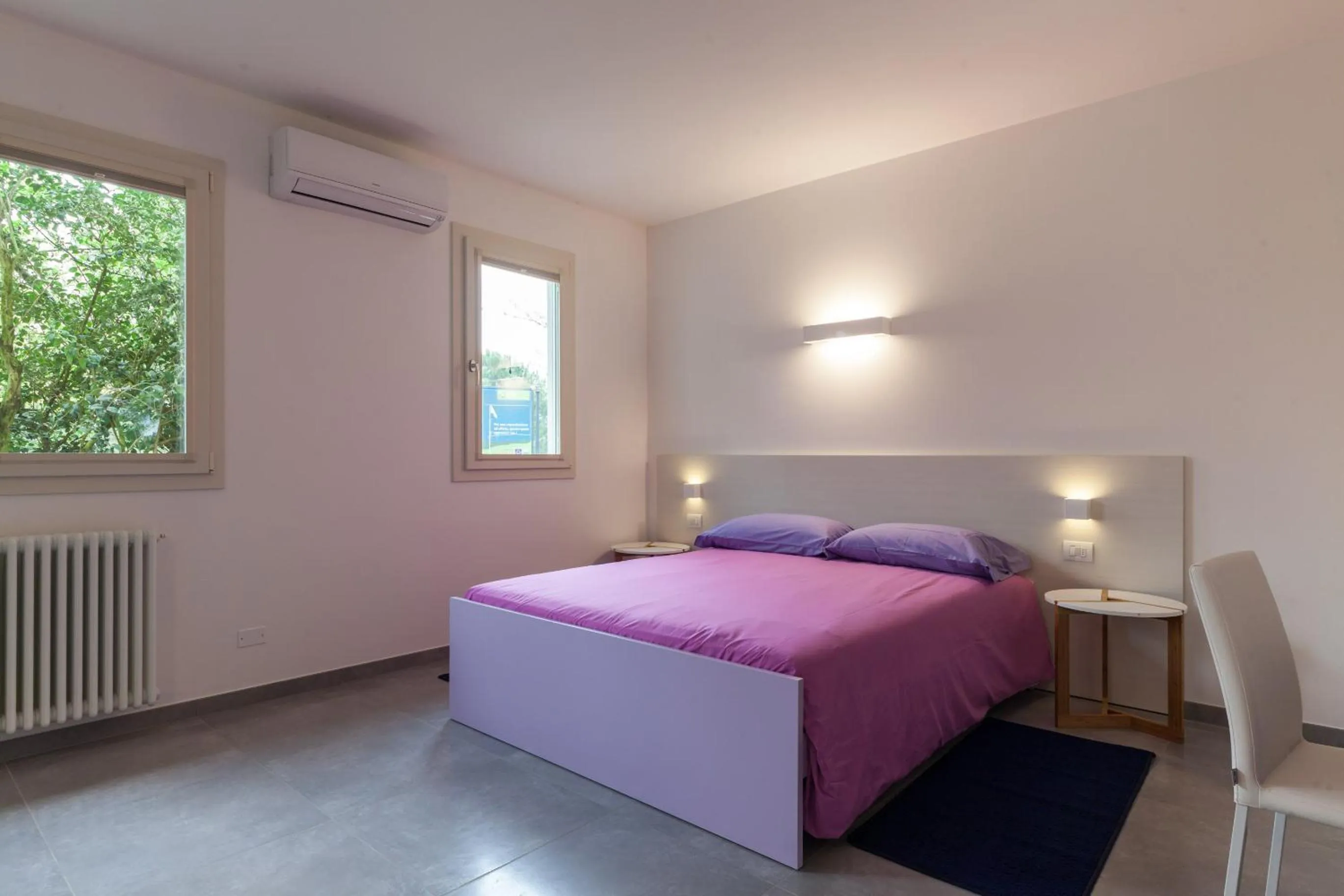 Photo of the whole room in Rose Canine B&B