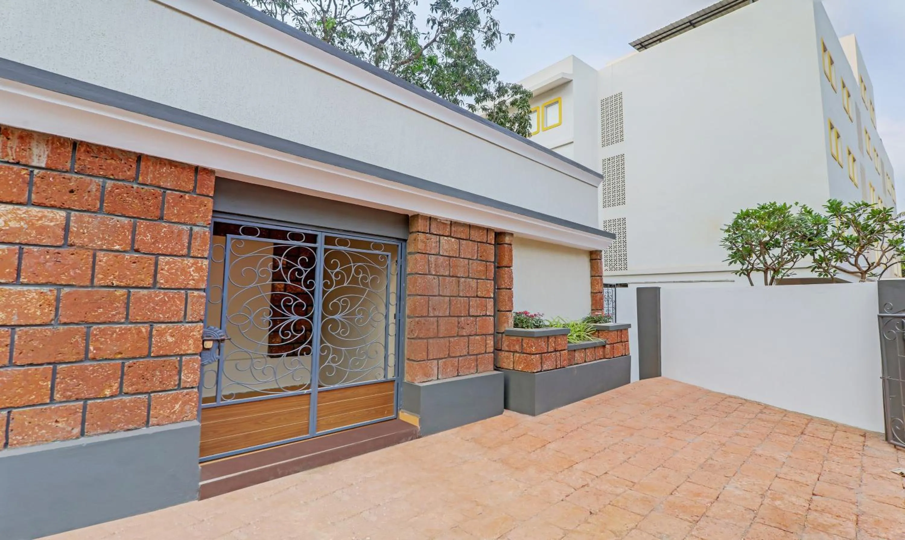 Day in Treebo Premium Dona Eliza, 700 Meters From Calangute Beach