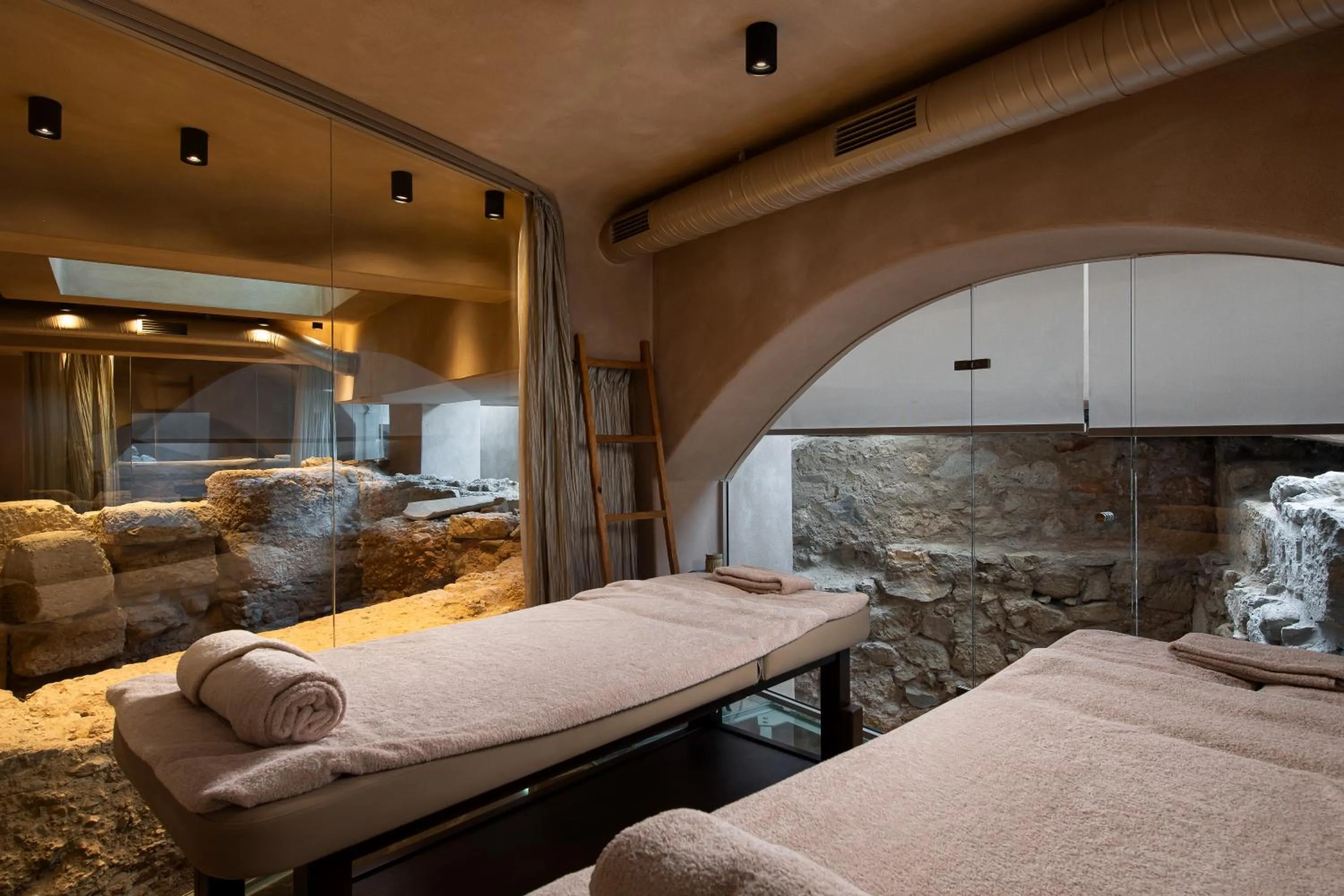 Spa and wellness centre/facilities, Bed in Niche Hotel Athens