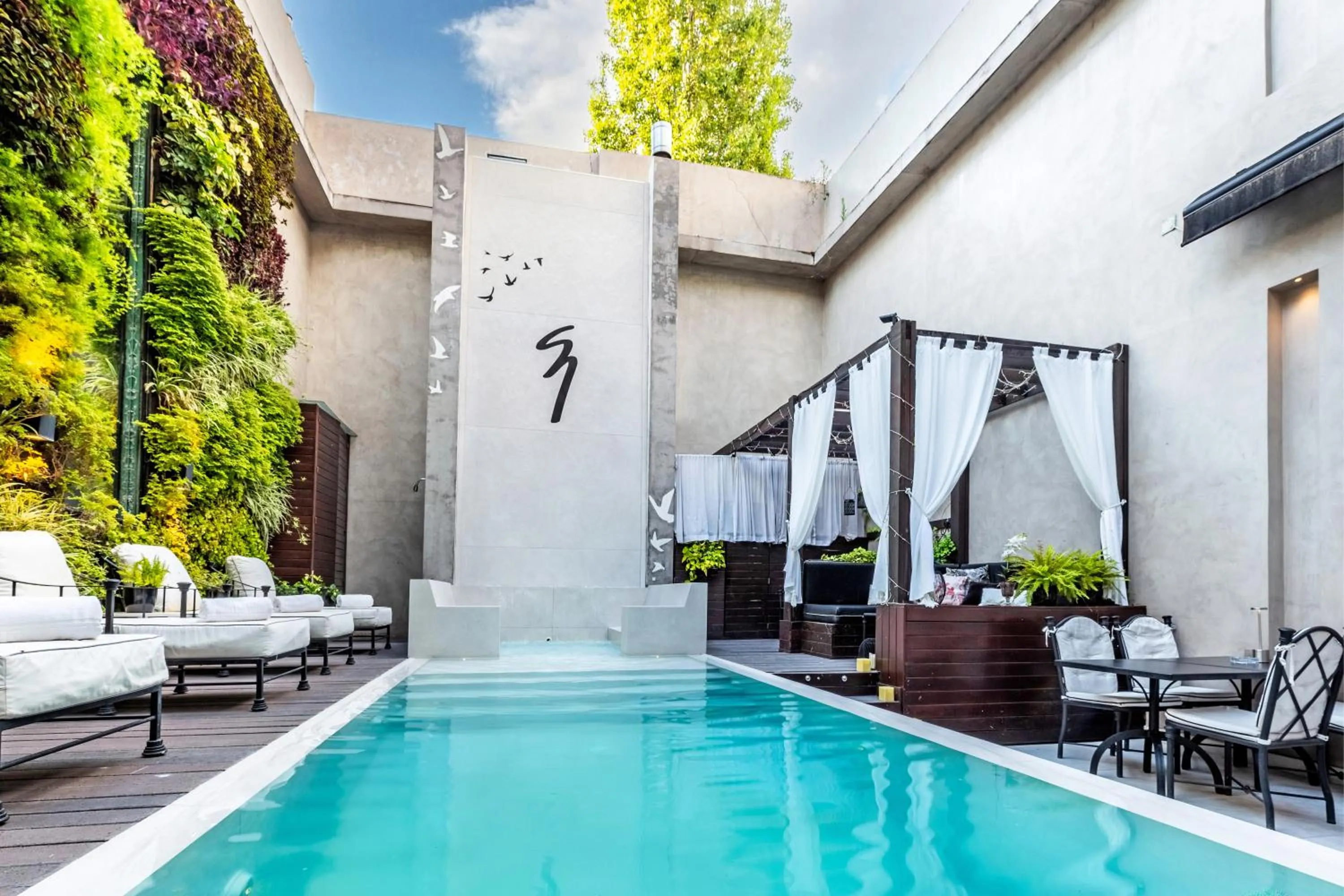 Patio in 1828 Smart Hotel Boutique