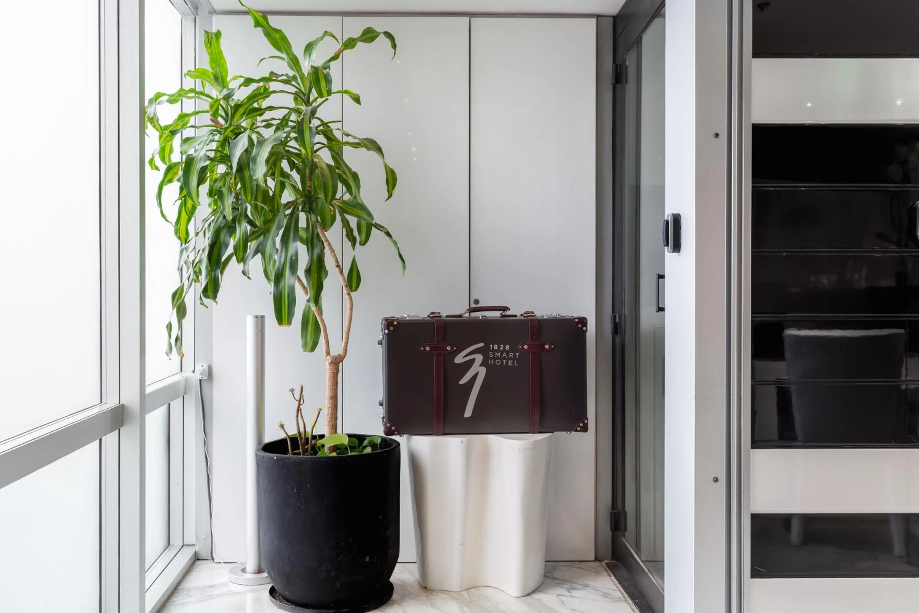 Facade/entrance in 1828 Smart Hotel Boutique