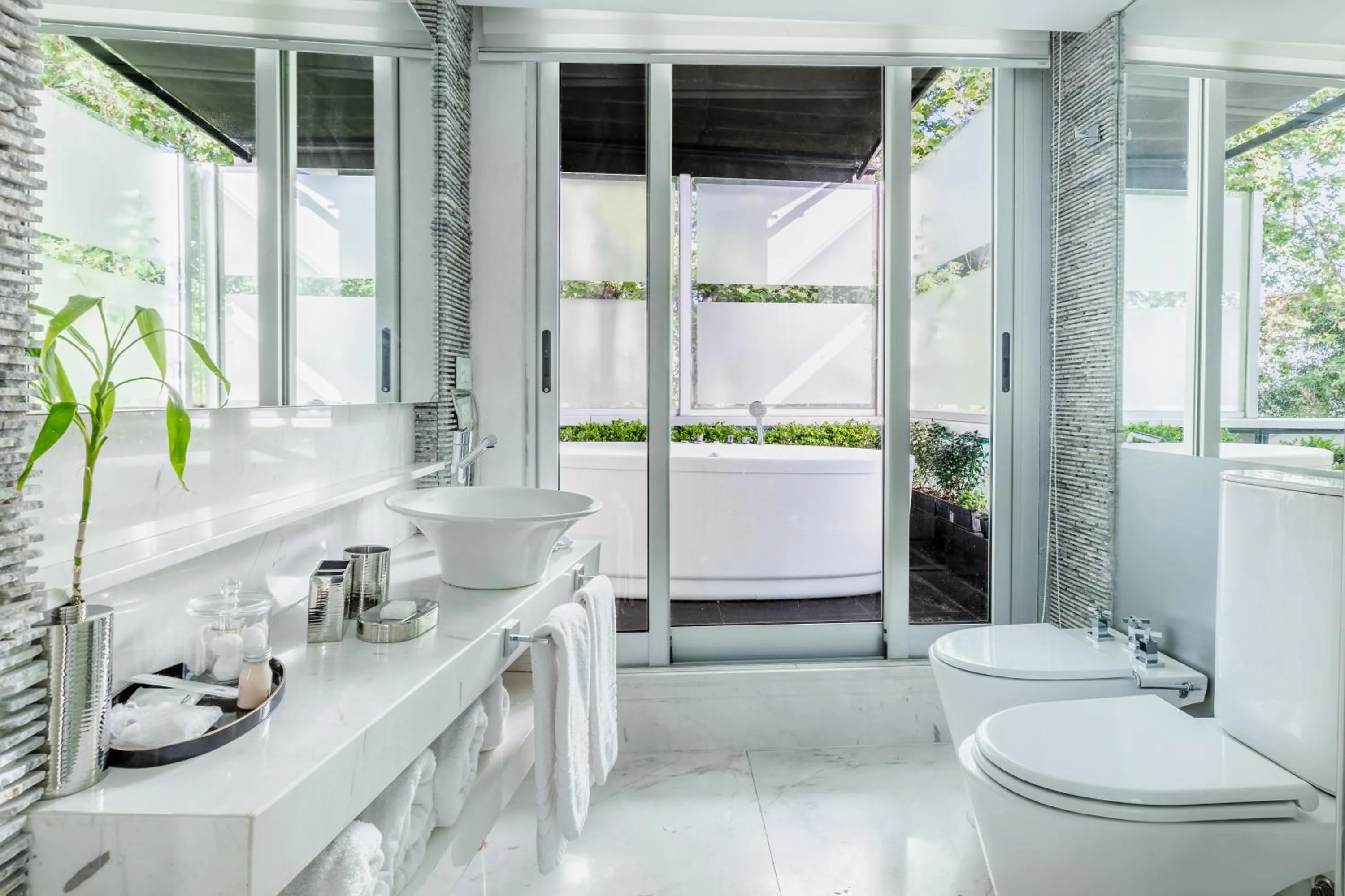 Bathroom in 1828 Smart Hotel Boutique