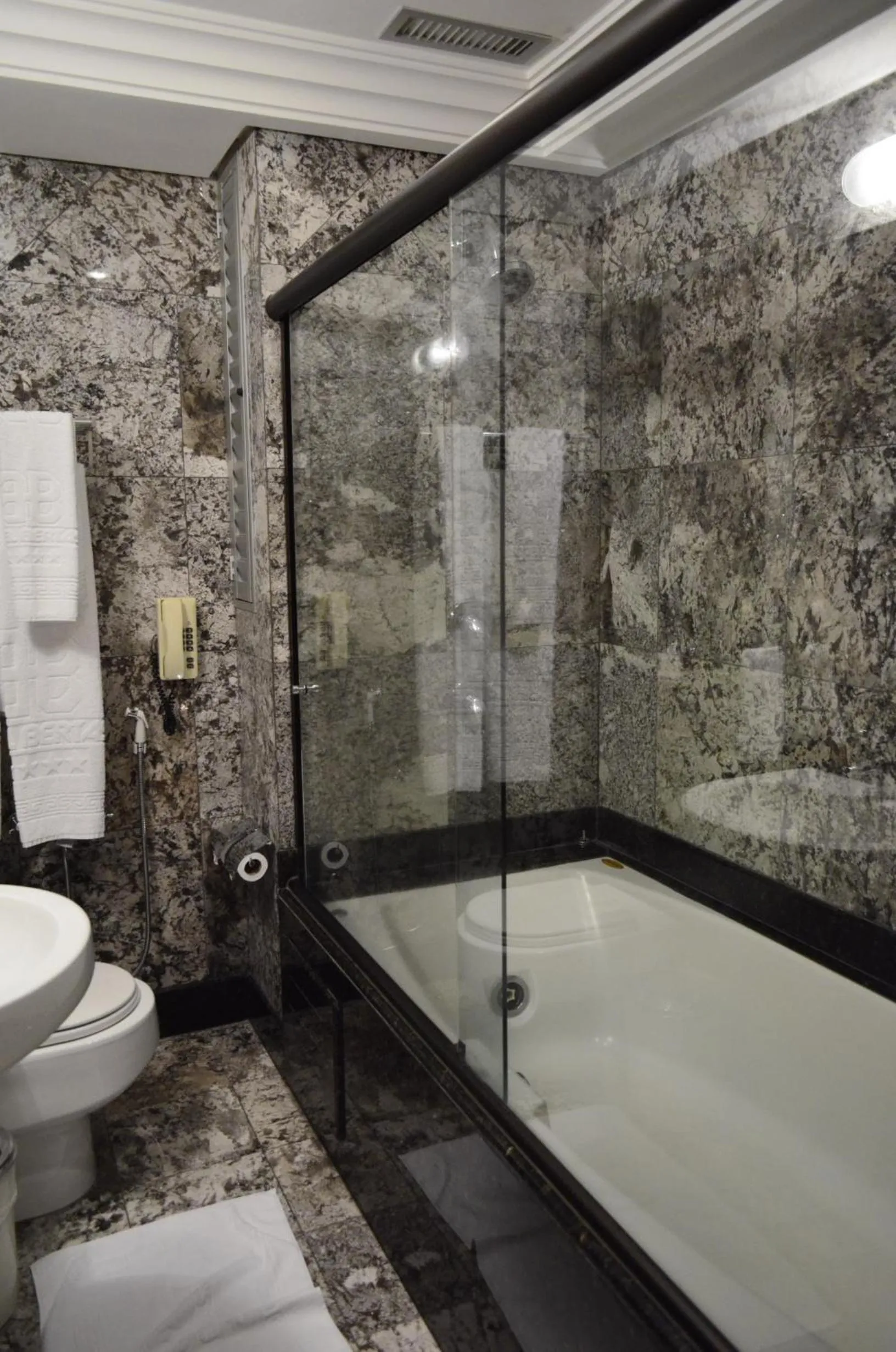 Bathroom in Hotel Bertaso