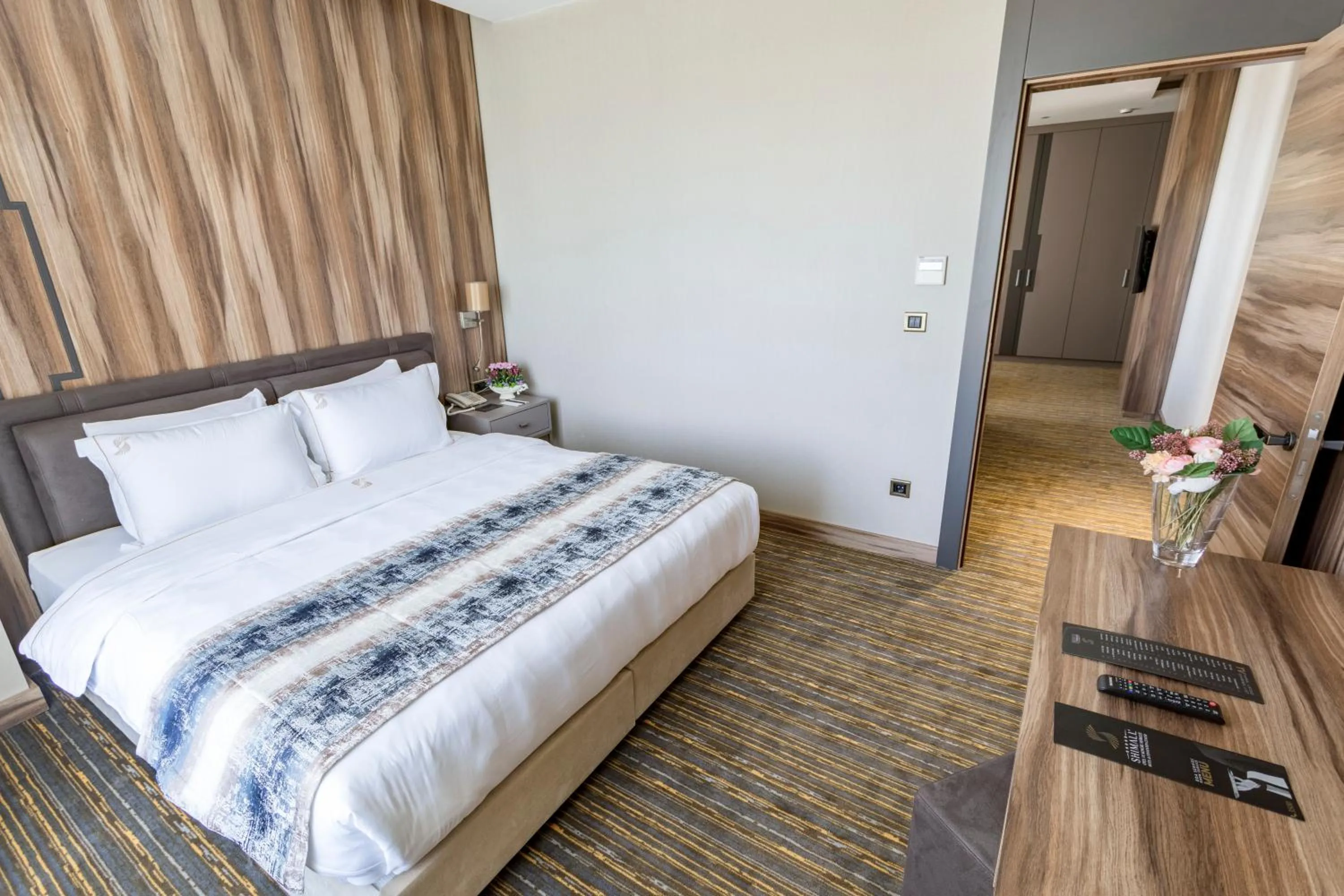 Bedroom, Bed in Shimall Deluxe