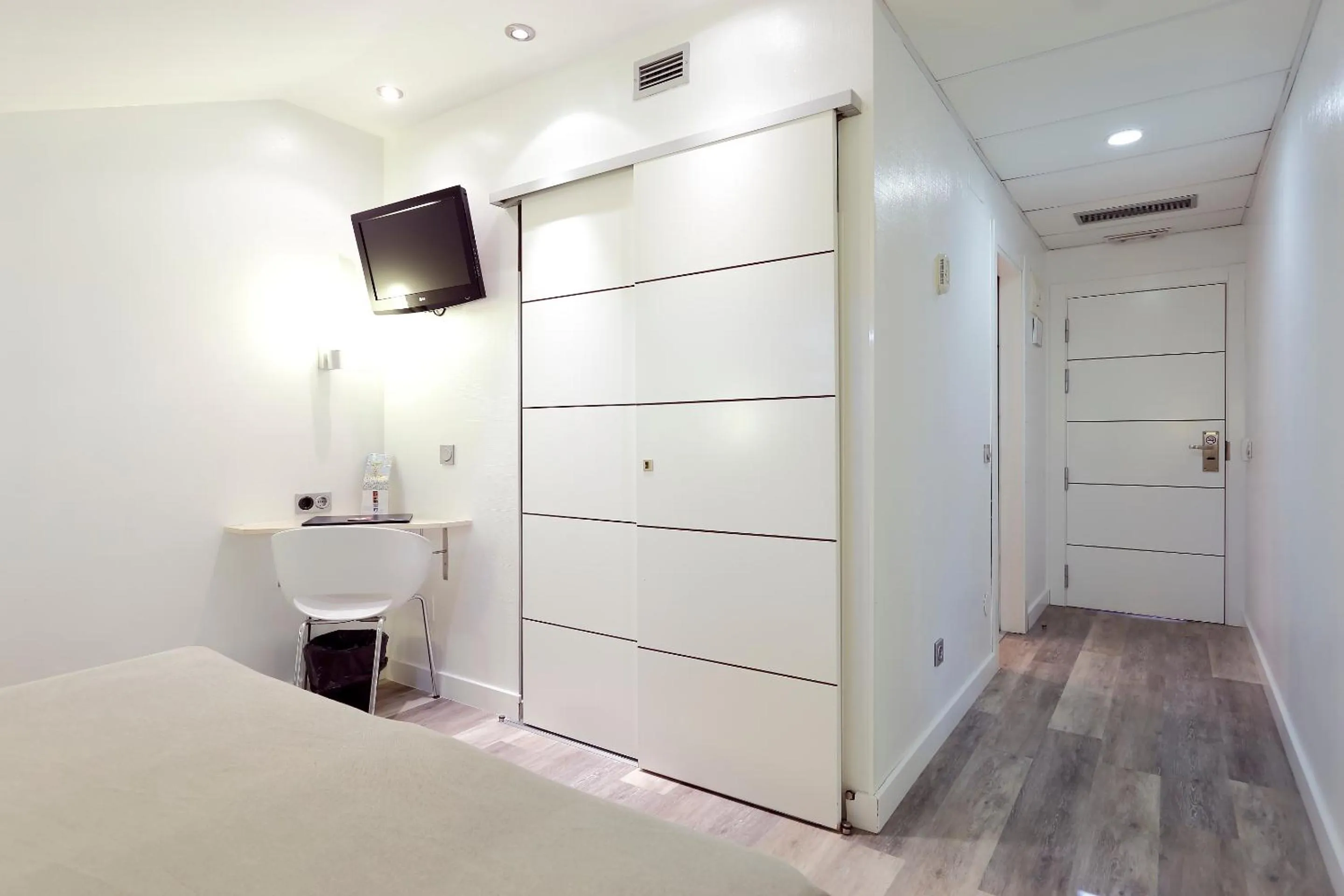 Bedroom, Bed in Hotel Santa Rosa, Blue Hoteles