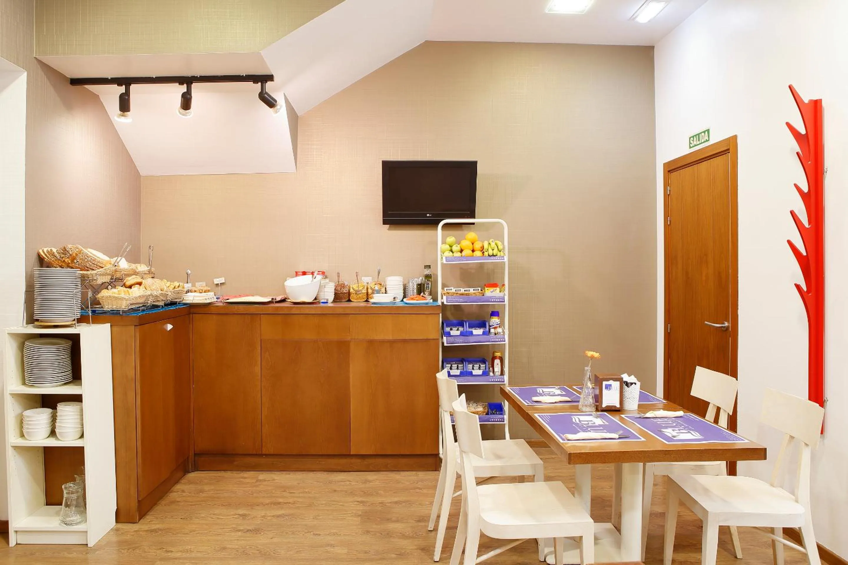 Breakfast in Hotel Santa Rosa, Blue Hoteles