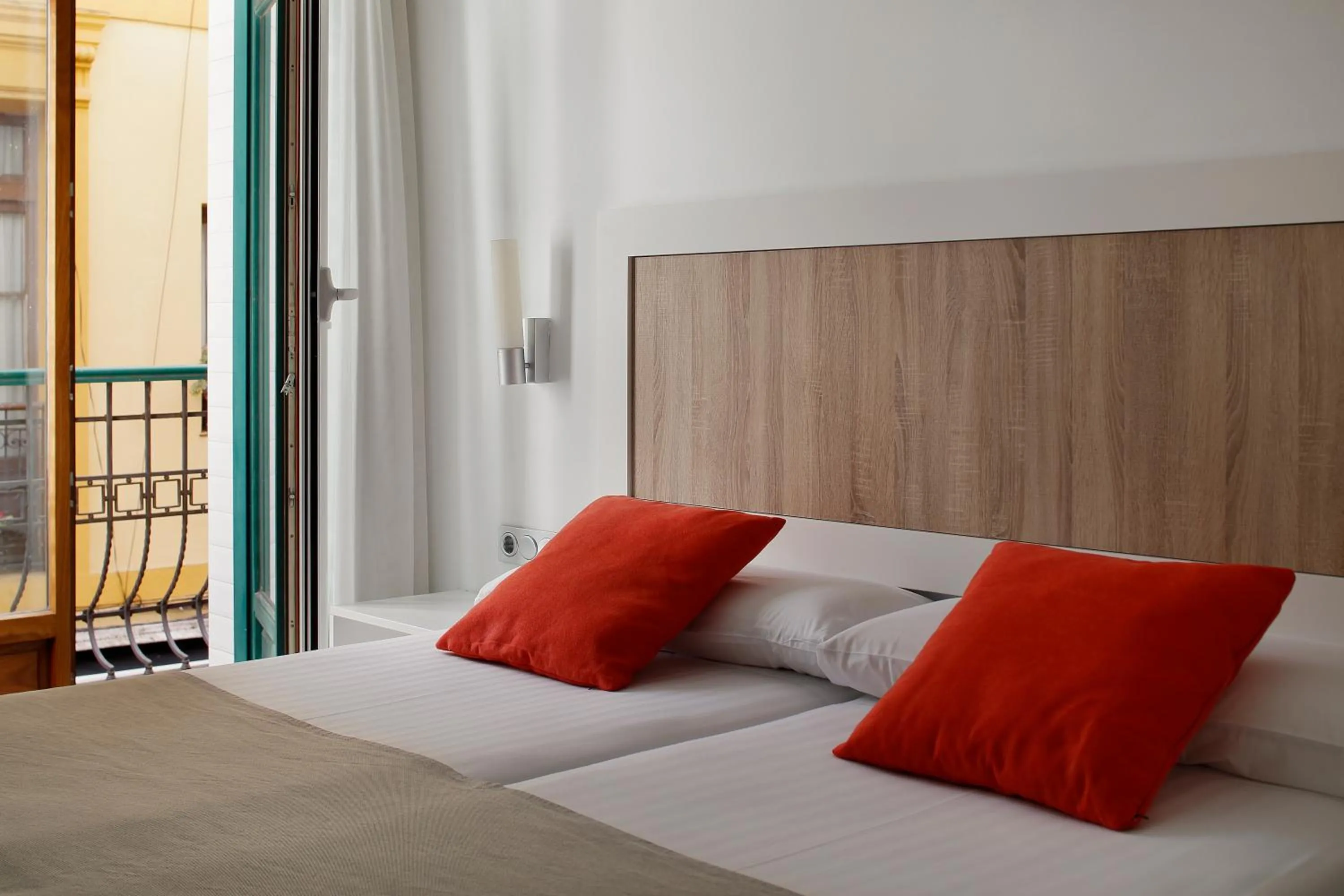 Bedroom, Bed in Hotel Santa Rosa, Blue Hoteles