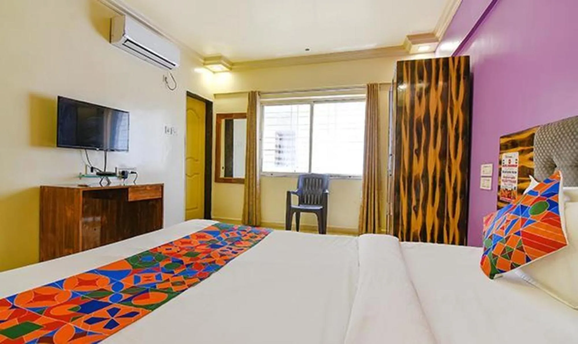 Bed in Via Kohinoor Residency