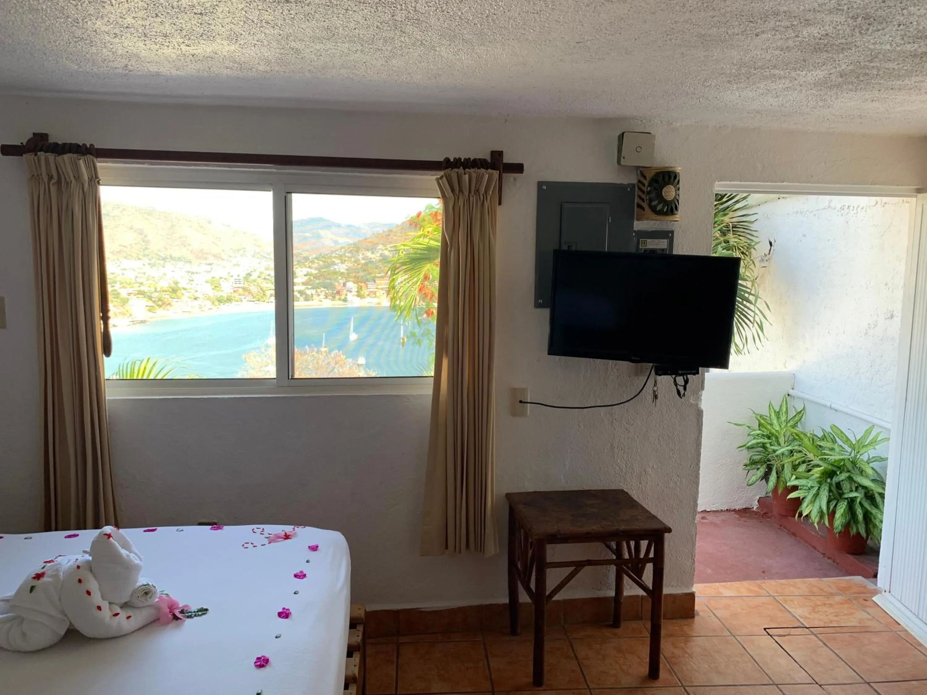 Sea view, Bed in Villas El Morro