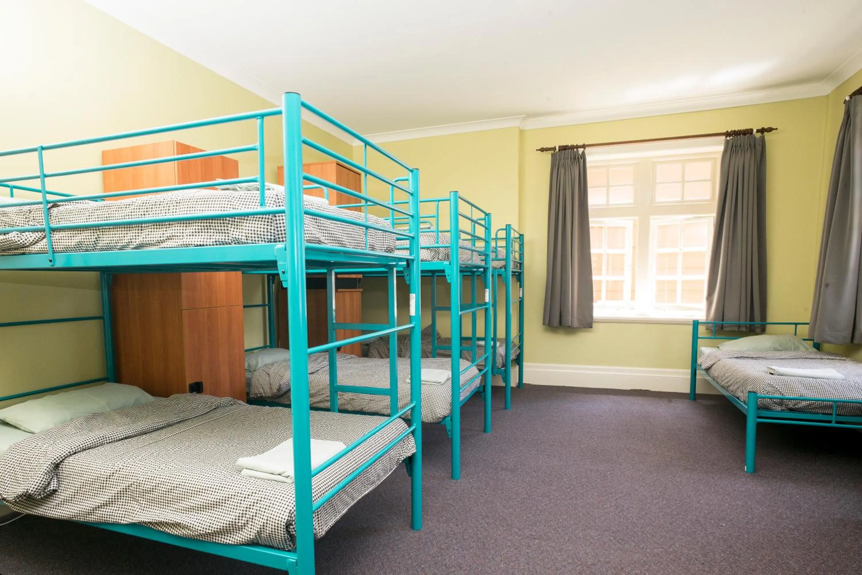 bunk bed, Bed in YHA Newcastle Beach