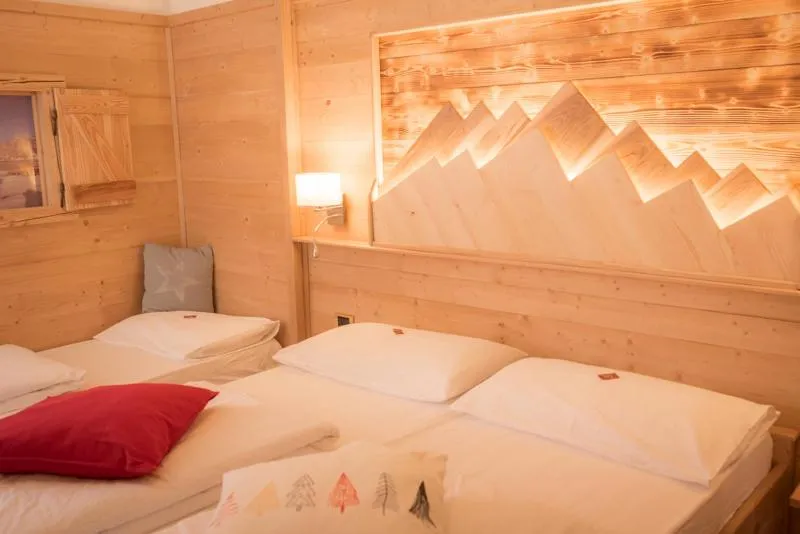 Bedroom, Bed in Garni Le Prealpi