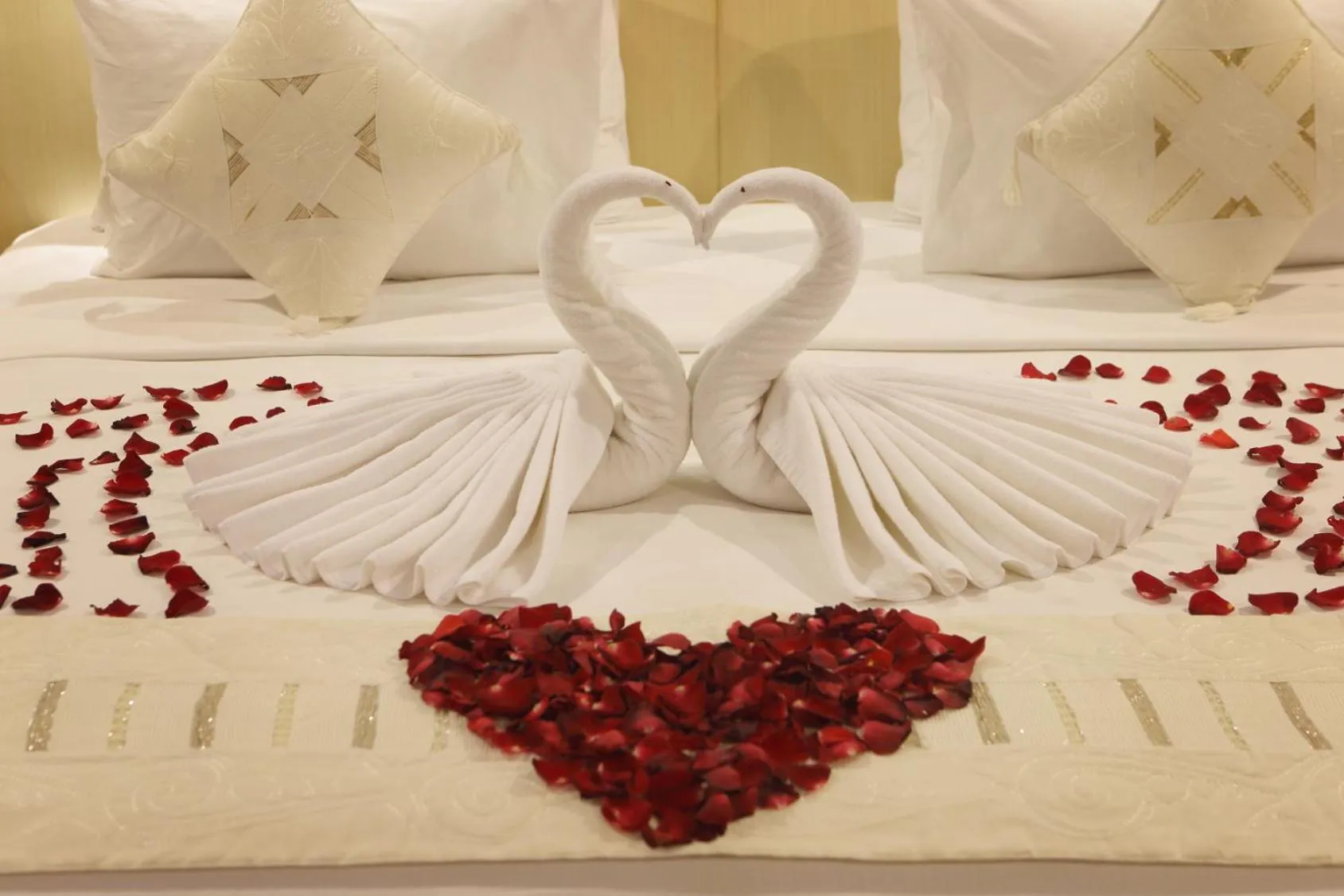 Bed in Alindra Villas & Spa