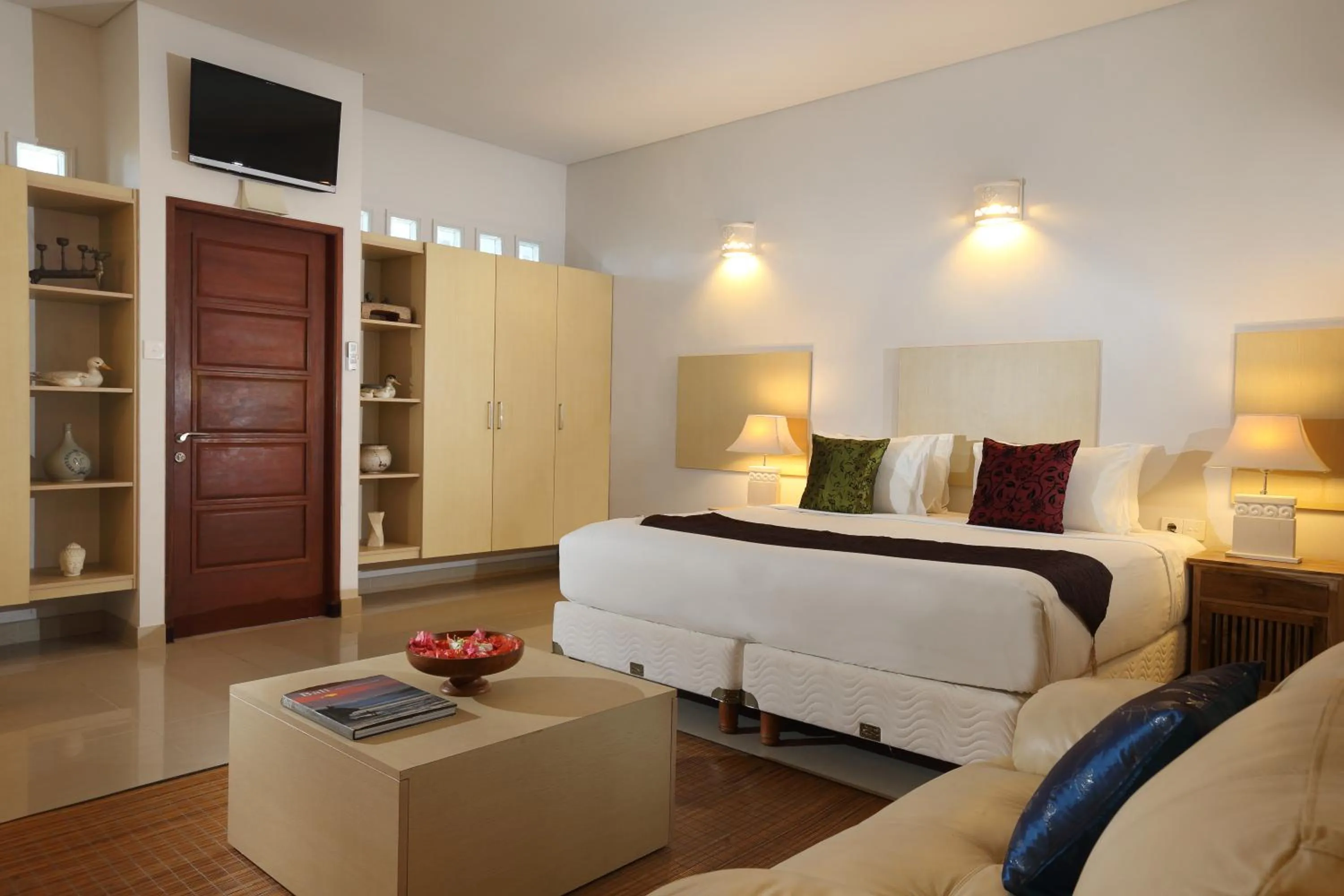 Bed in Alindra Villas & Spa