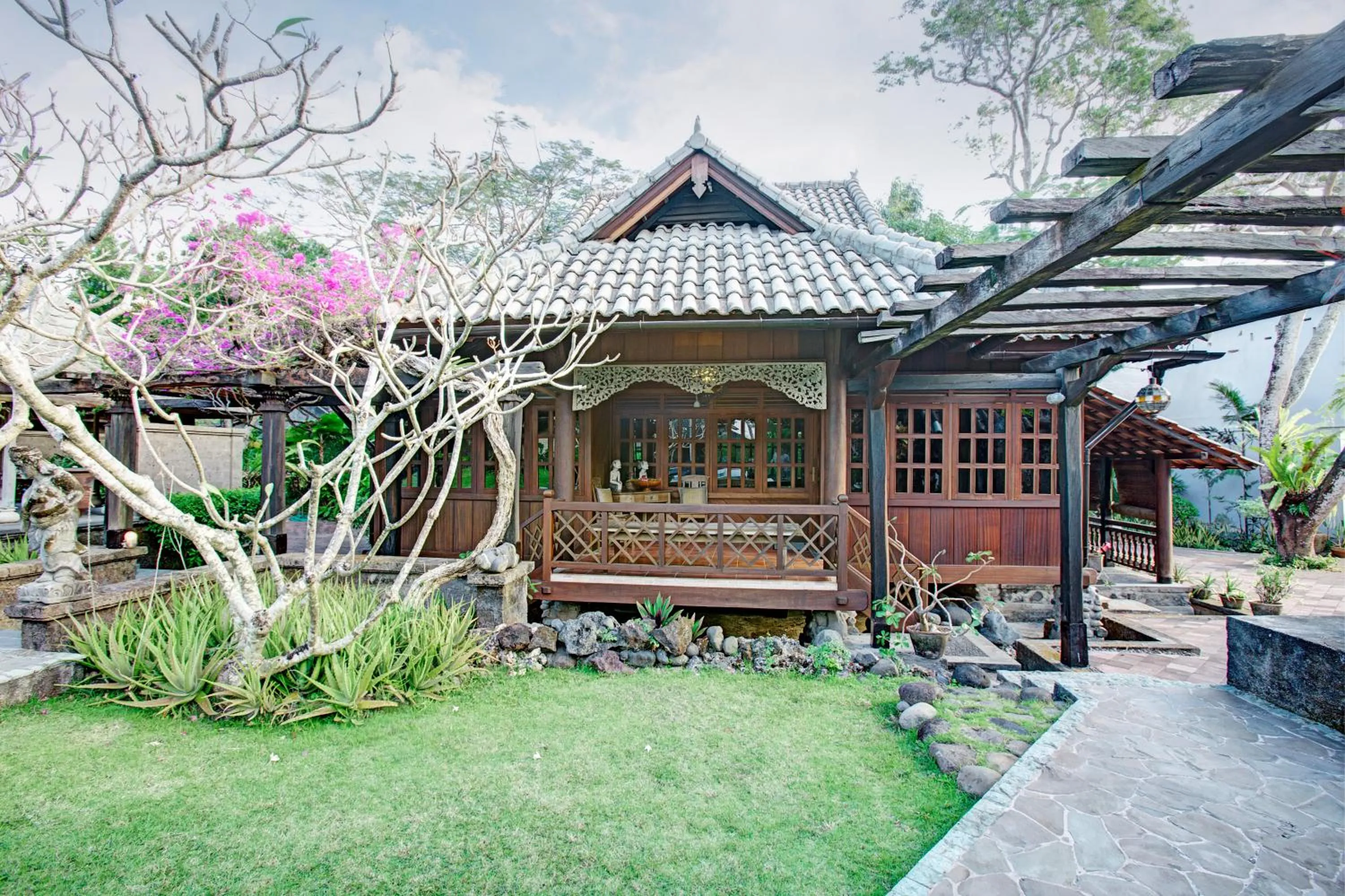 Property building in Alindra Villas & Spa