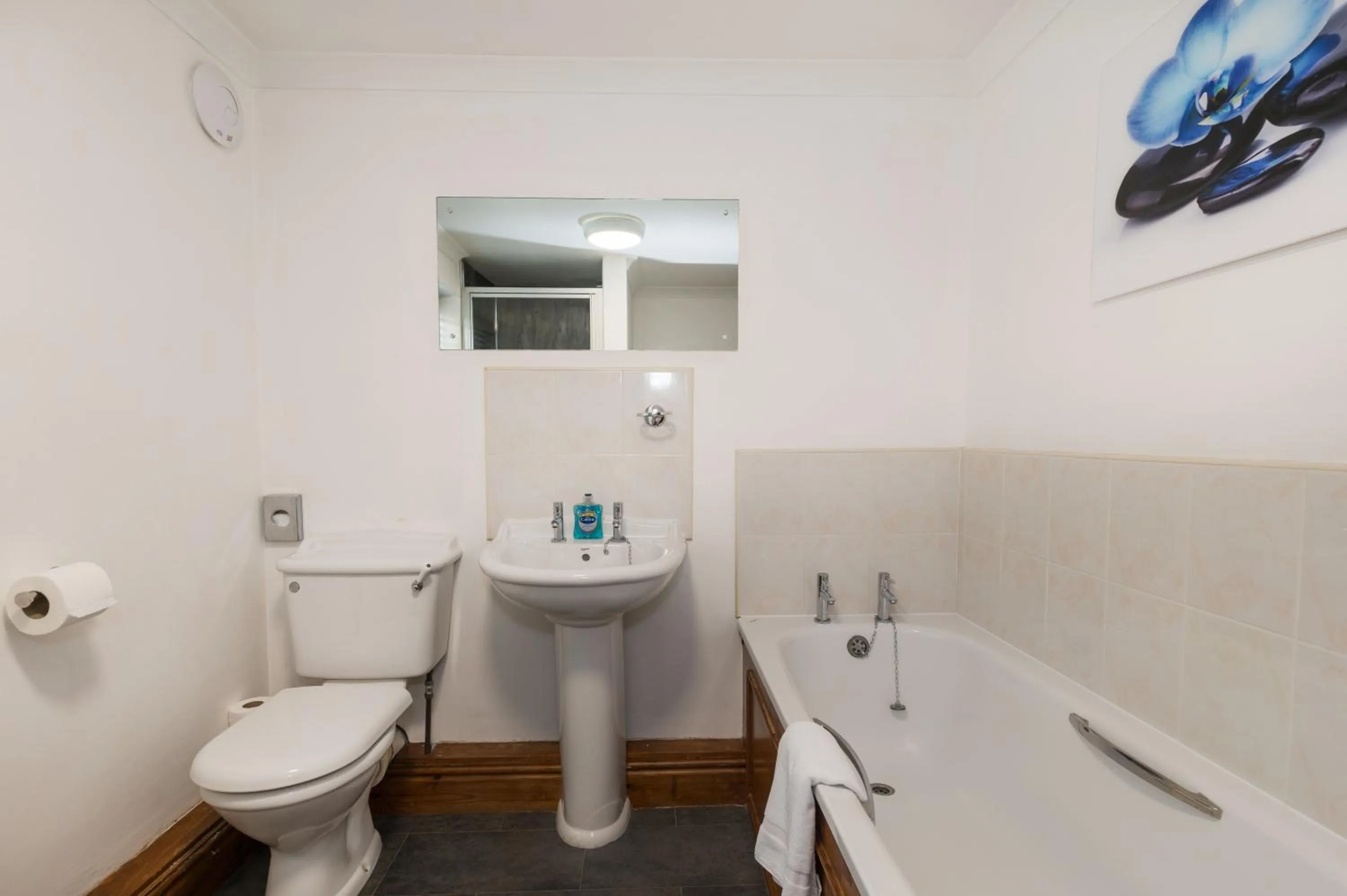 Bathroom in Crown and Cushion Appleby