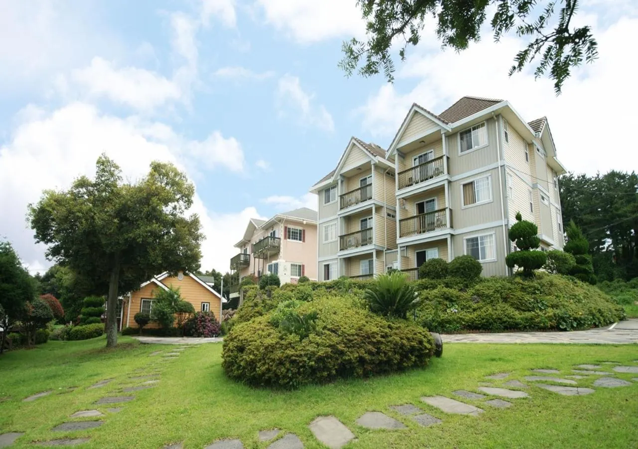 Property Building in Uts Golf Village