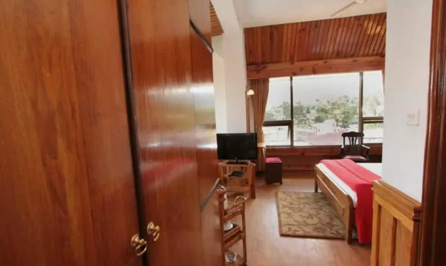 Photo of the whole room in Hotel Centre Point