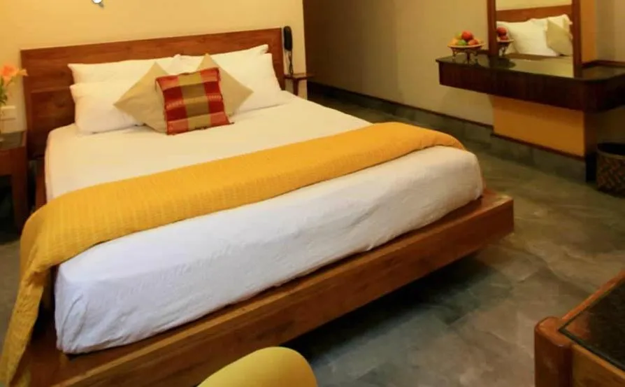 Photo of the whole room in Hotel Centre Point