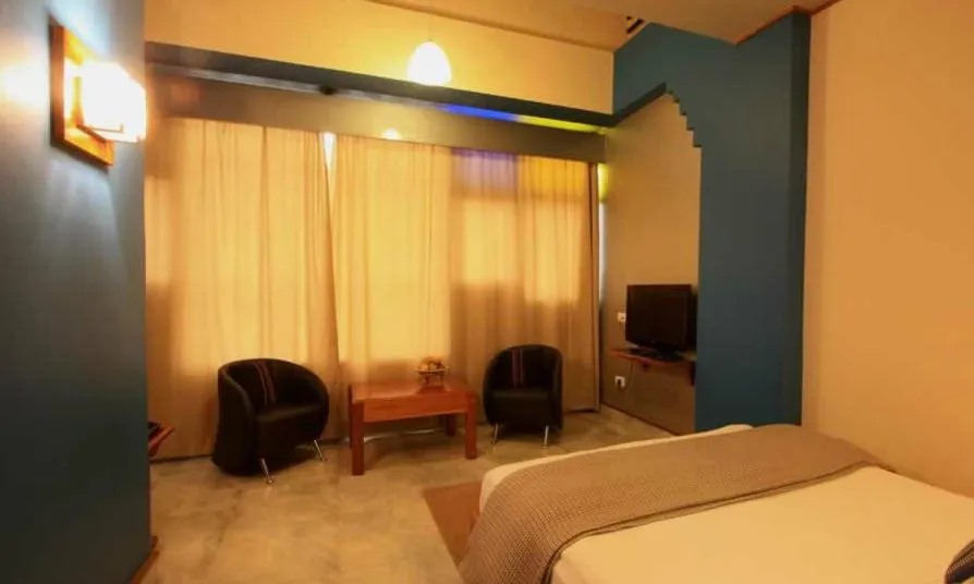 Photo of the whole room in Hotel Centre Point