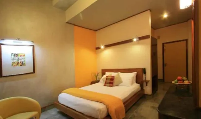 Photo of the whole room in Hotel Centre Point