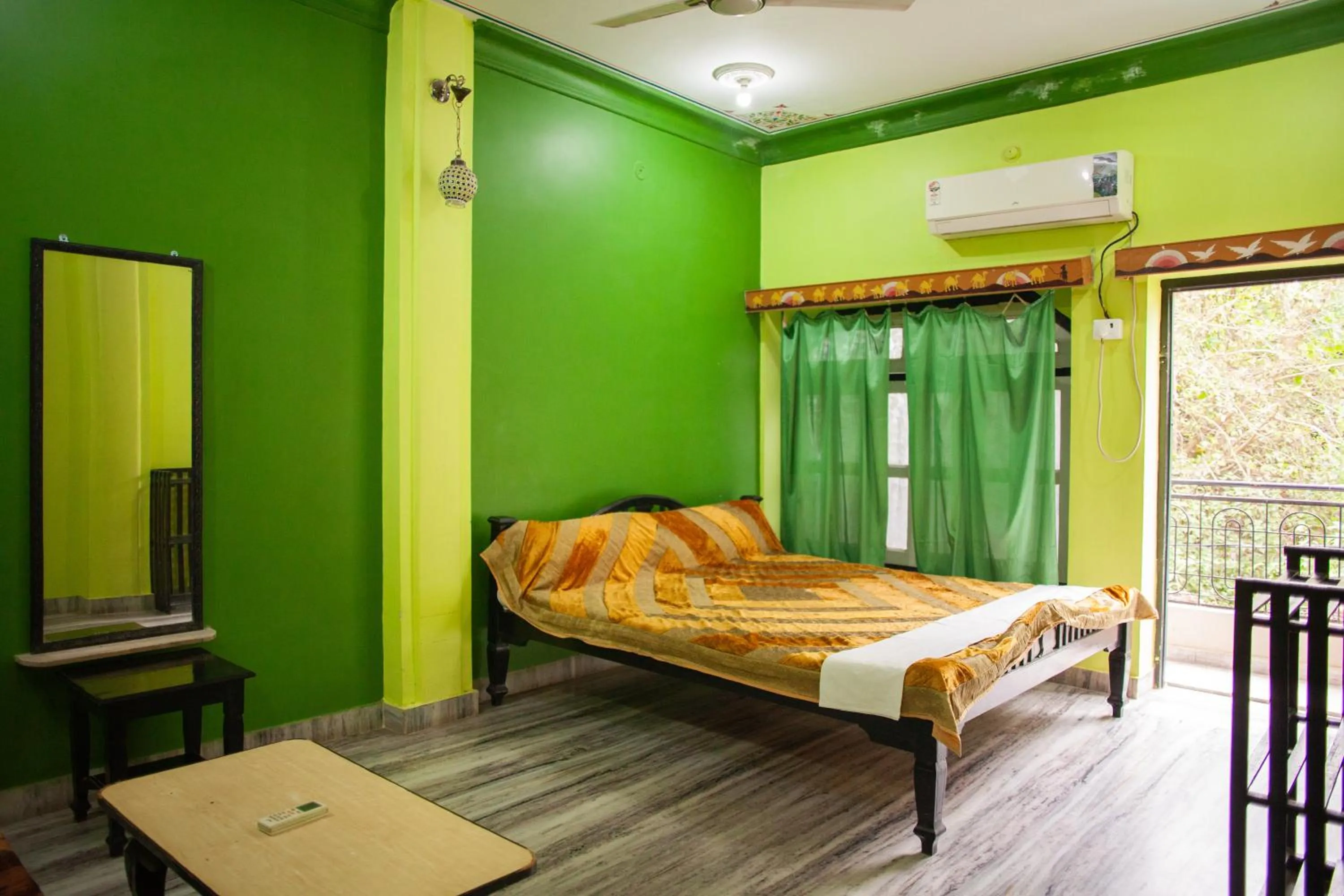 Bed in Hotel Everest