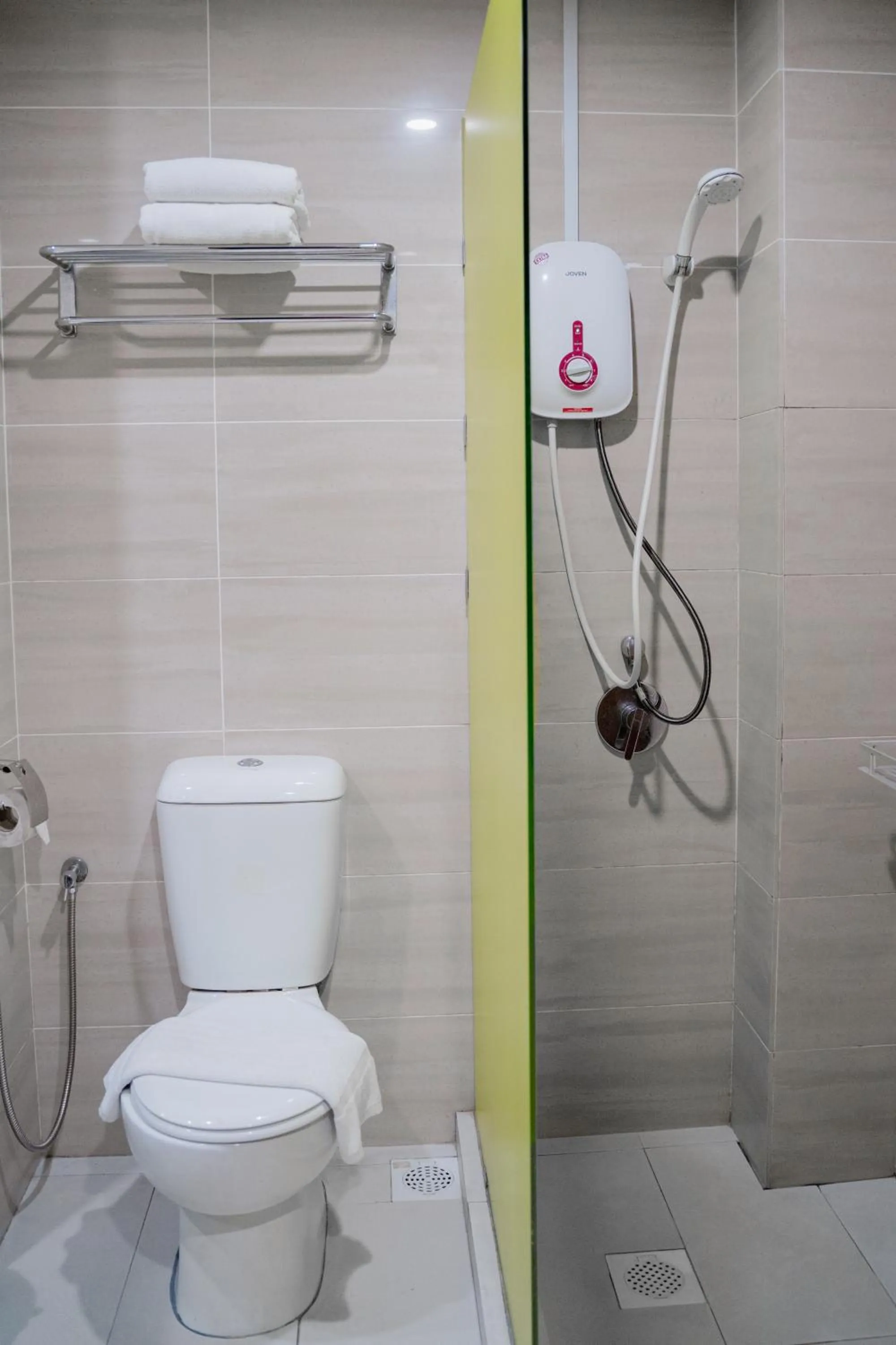 Shower in Hotel Sentral Melaka @ City Centre