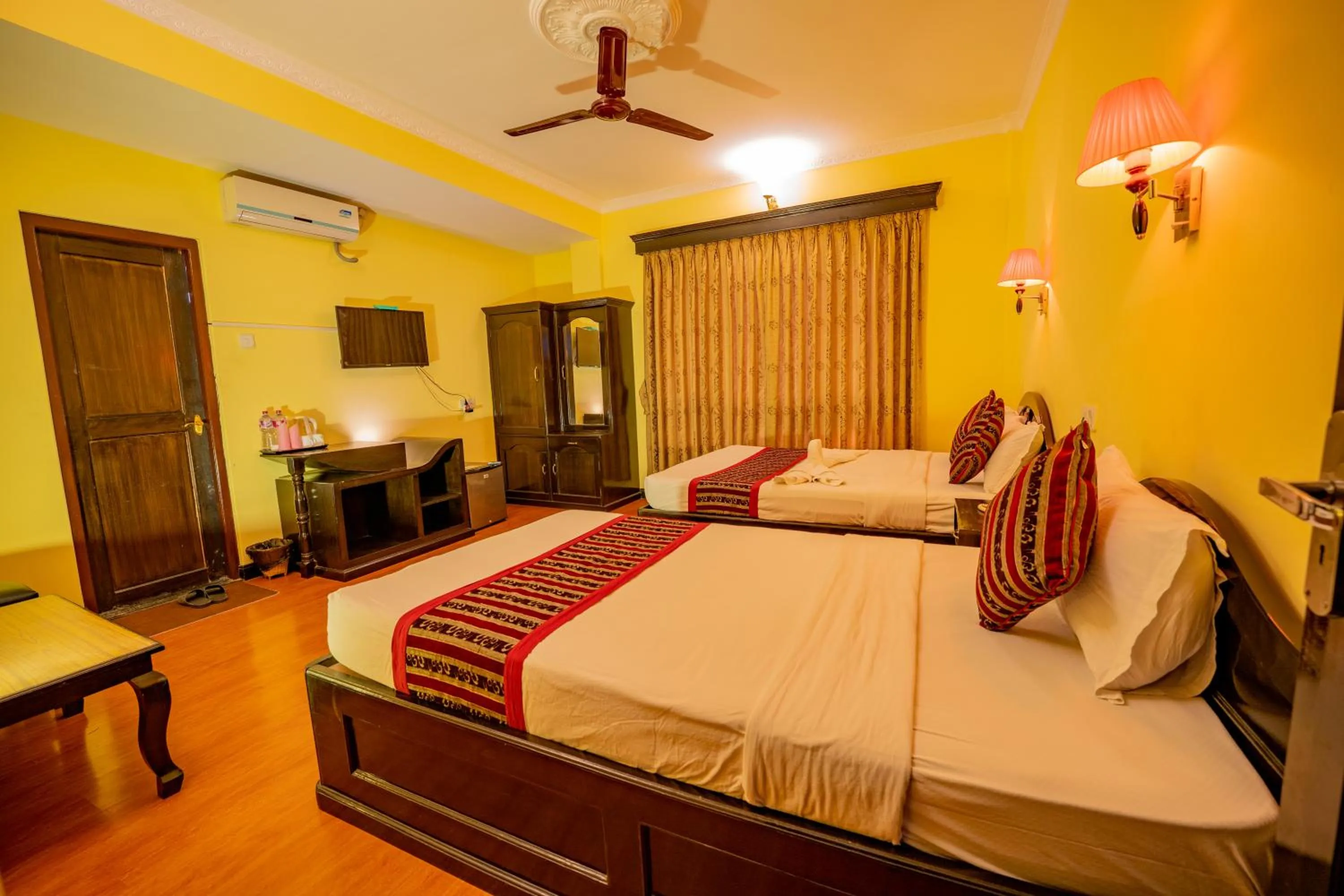 Photo of the whole room in Hotel Bougainvillea