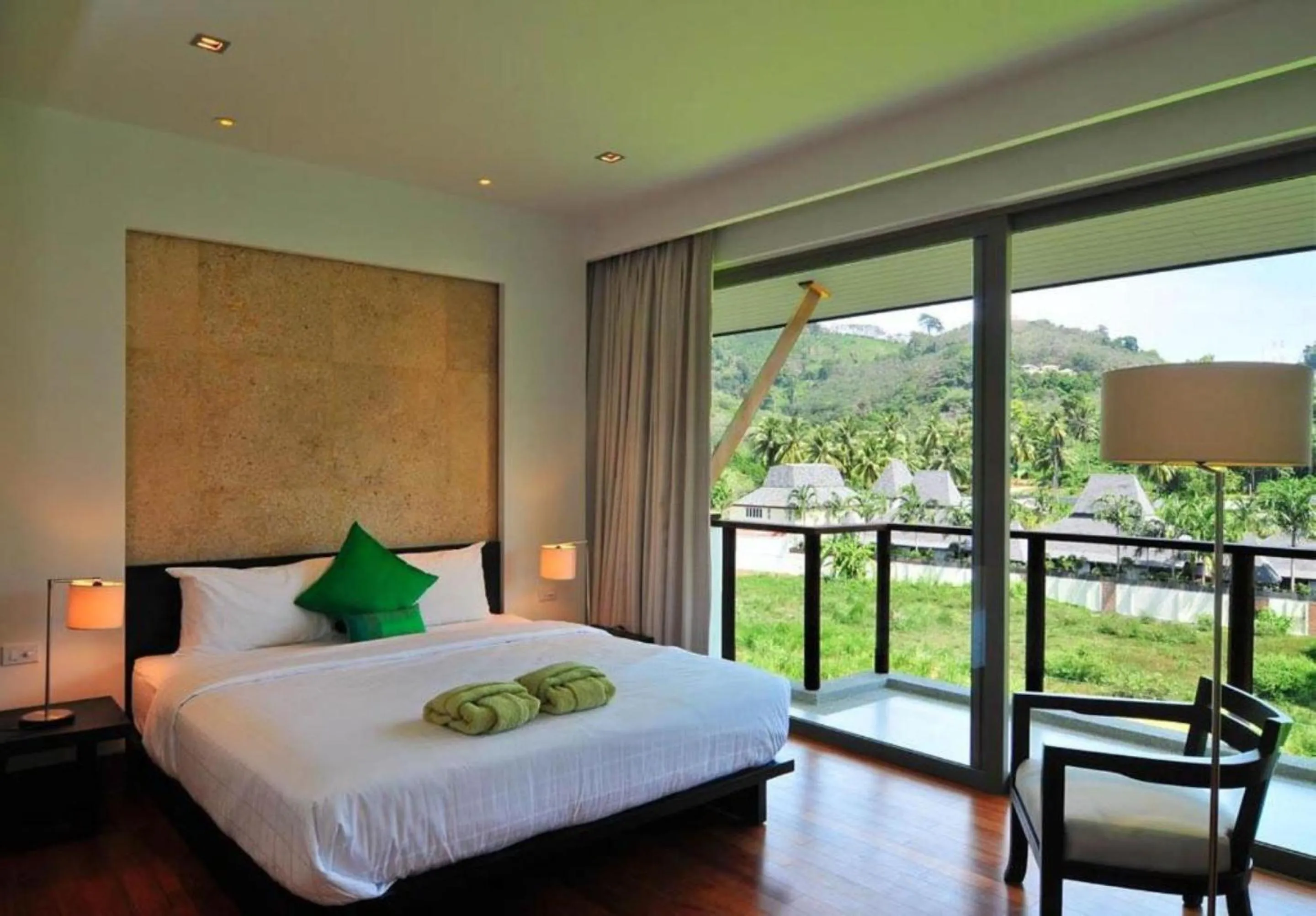 Bed in Pearl of Naithon
