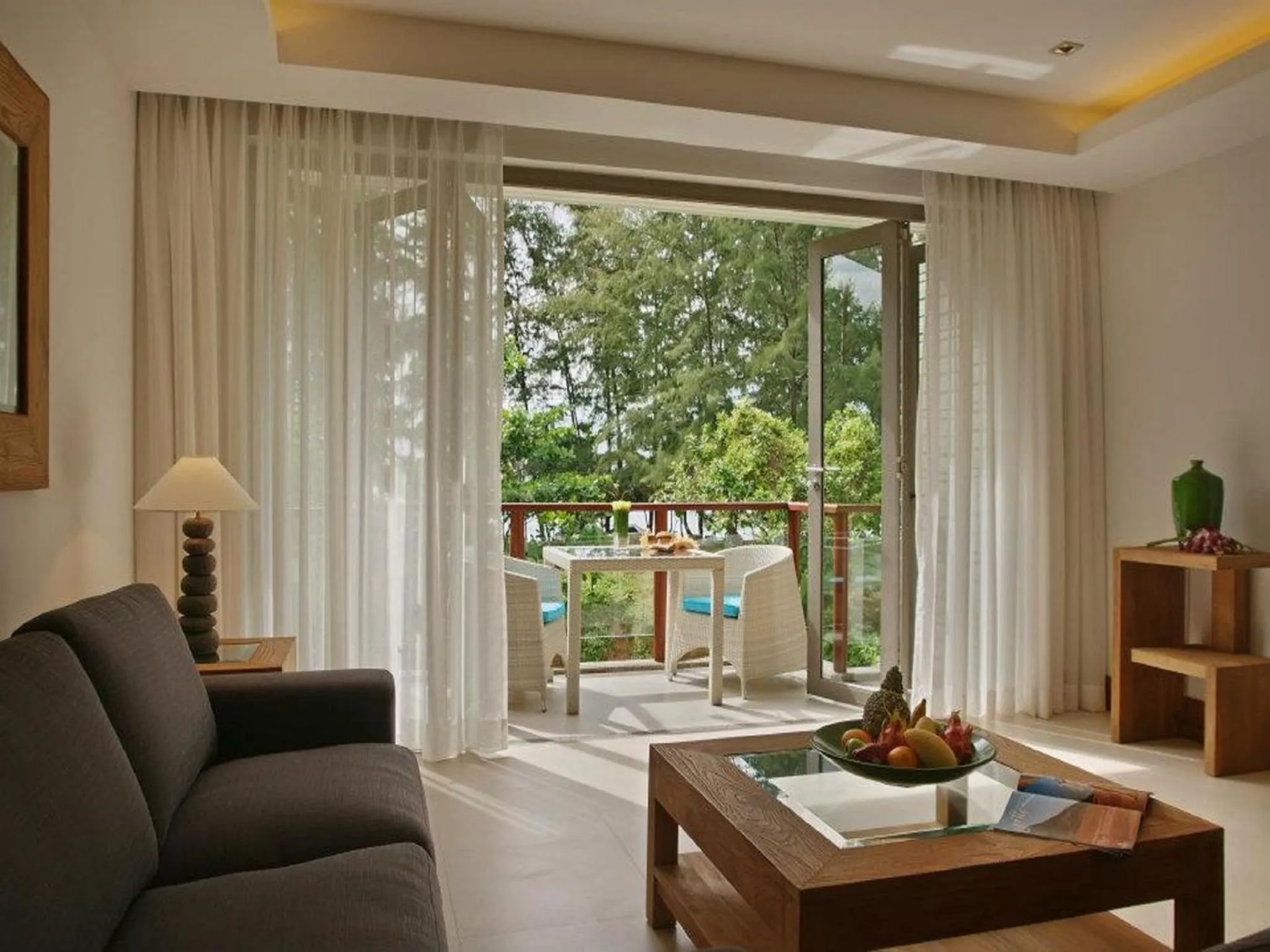 Living room in Pearl of Naithon