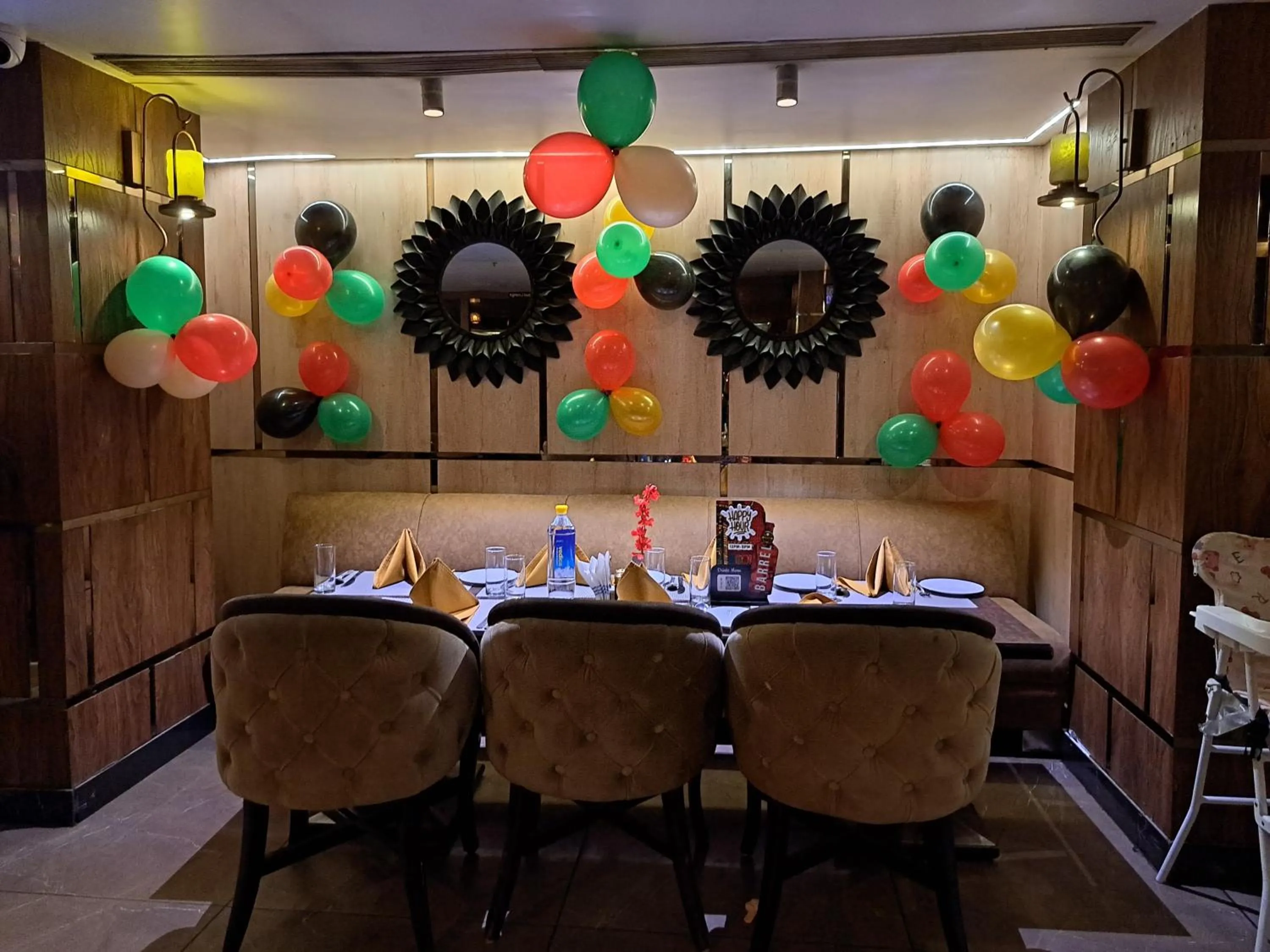 Restaurant/places to eat in Hotel Harmony Inn