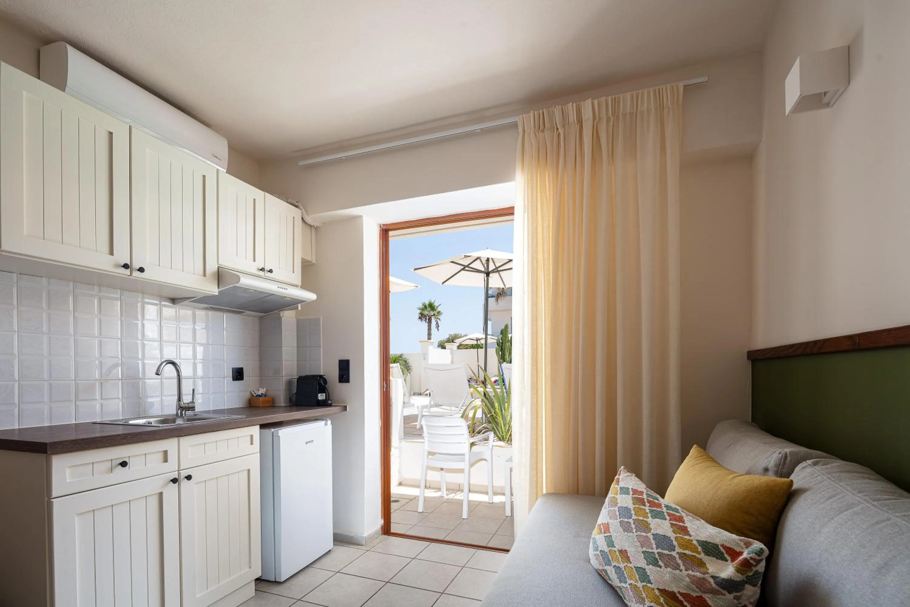 Kitchen or kitchenette in Aristea Hotel