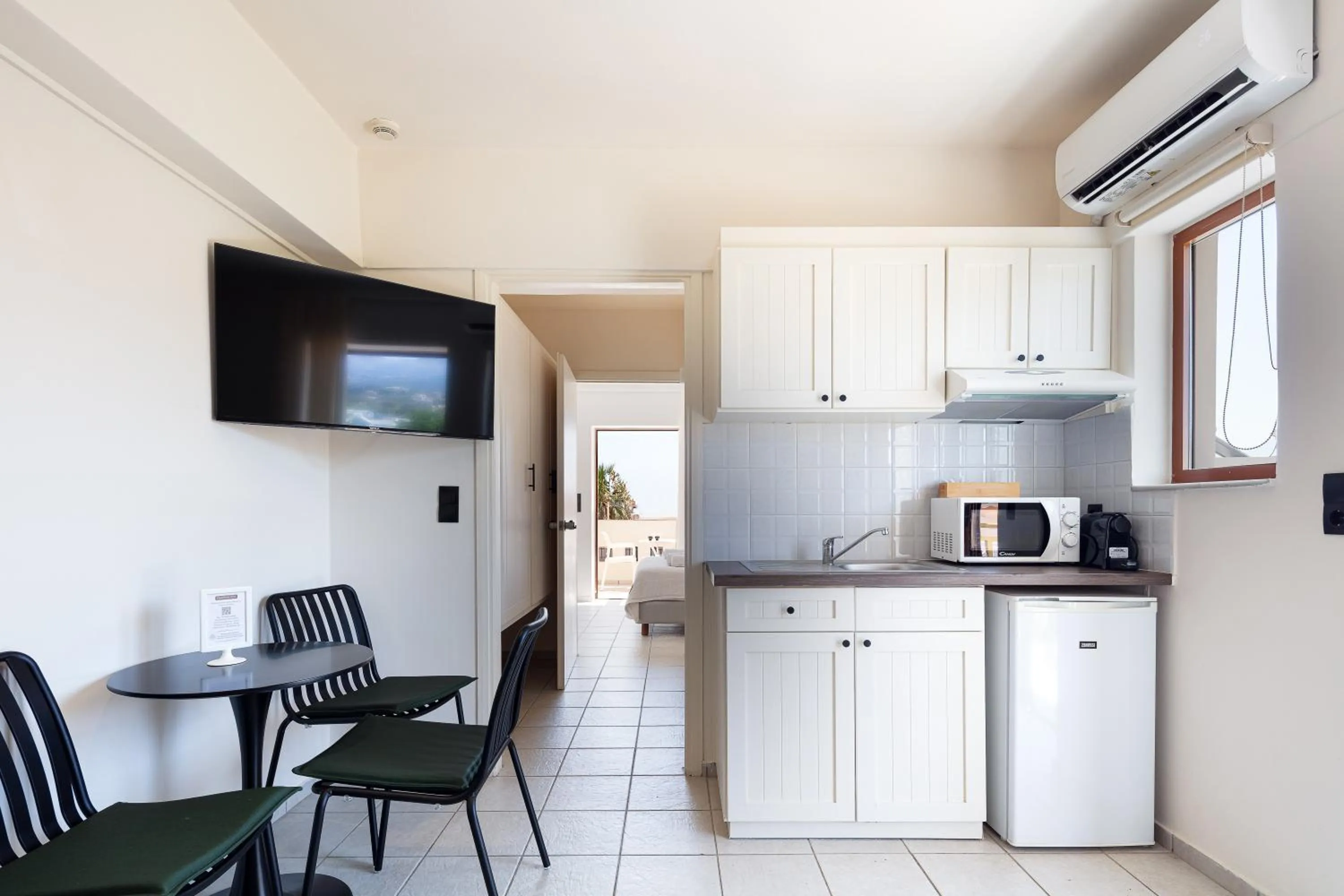 Kitchen or kitchenette in Aristea Hotel