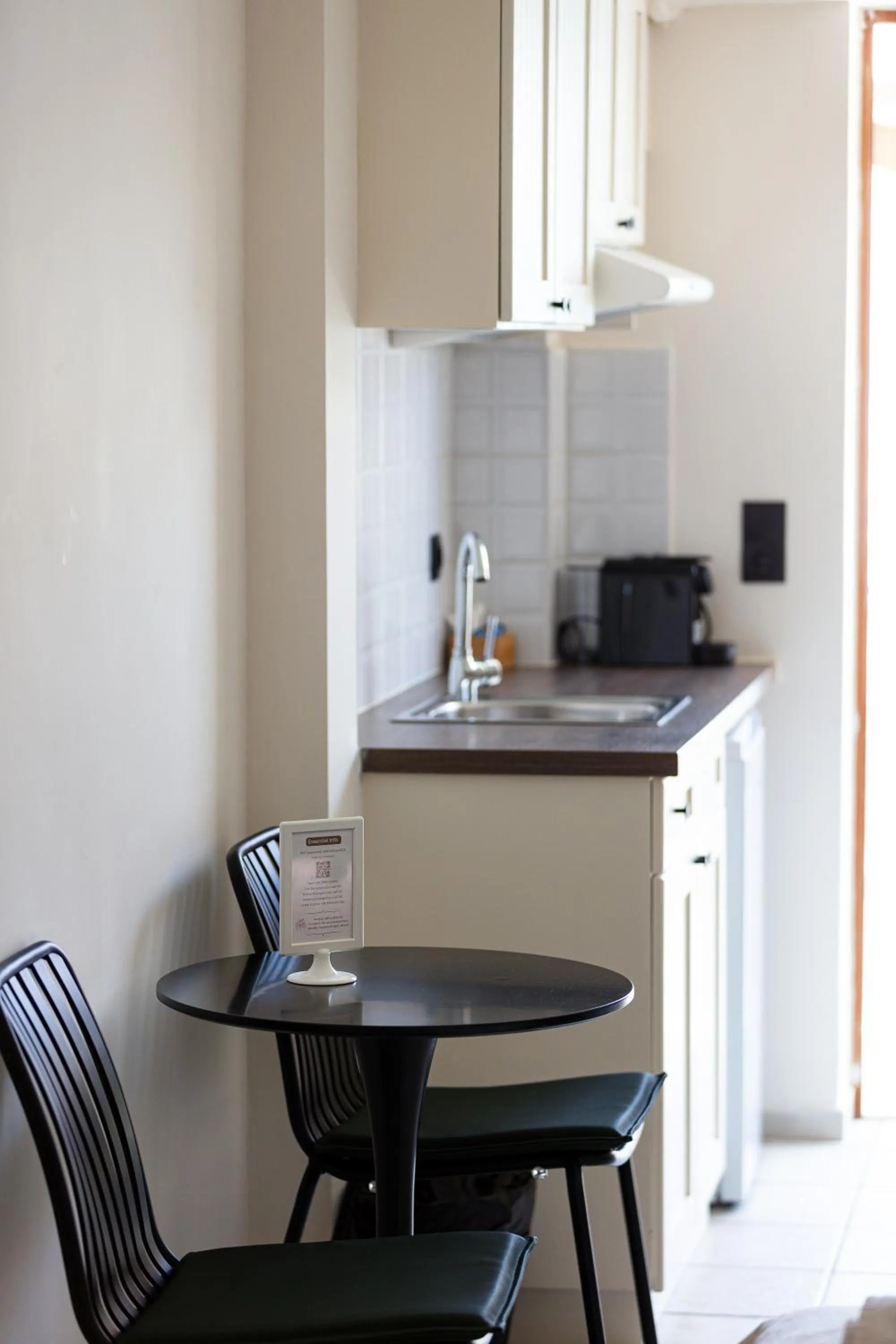 Coffee/tea facilities in Aristea Hotel