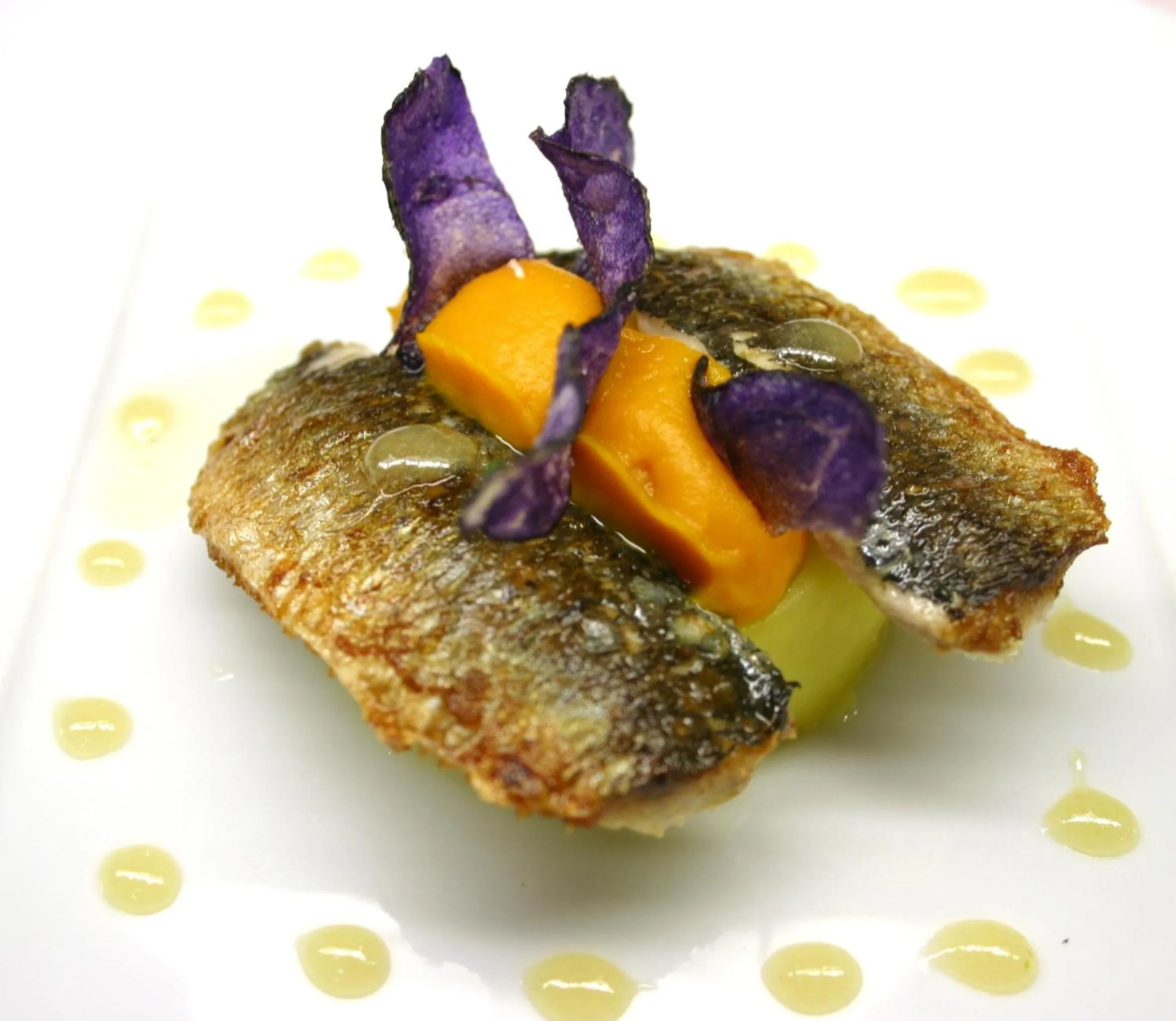 Dining area in Hôtel Restaurant Logis La Palette