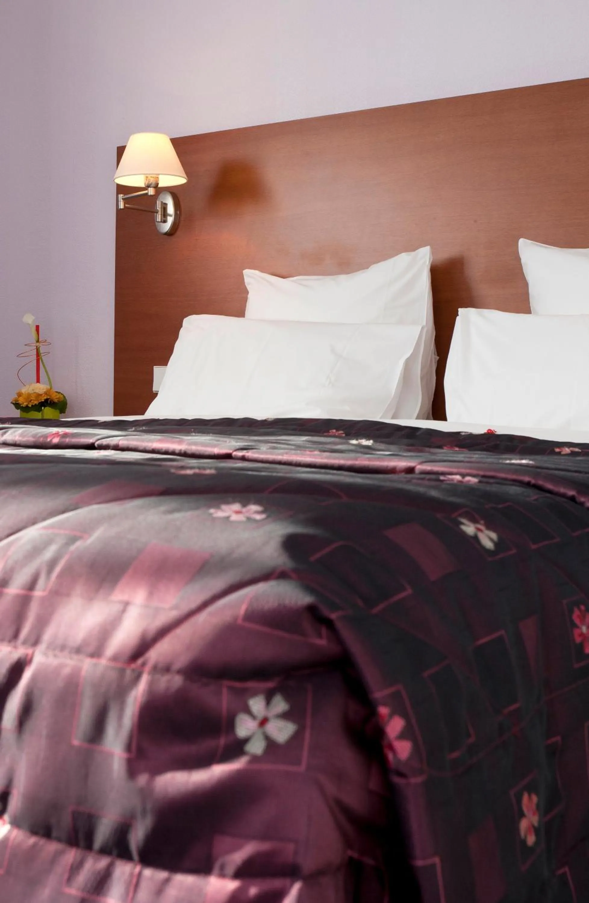 Photo of the whole room, Bed in Hôtel Restaurant Logis La Palette