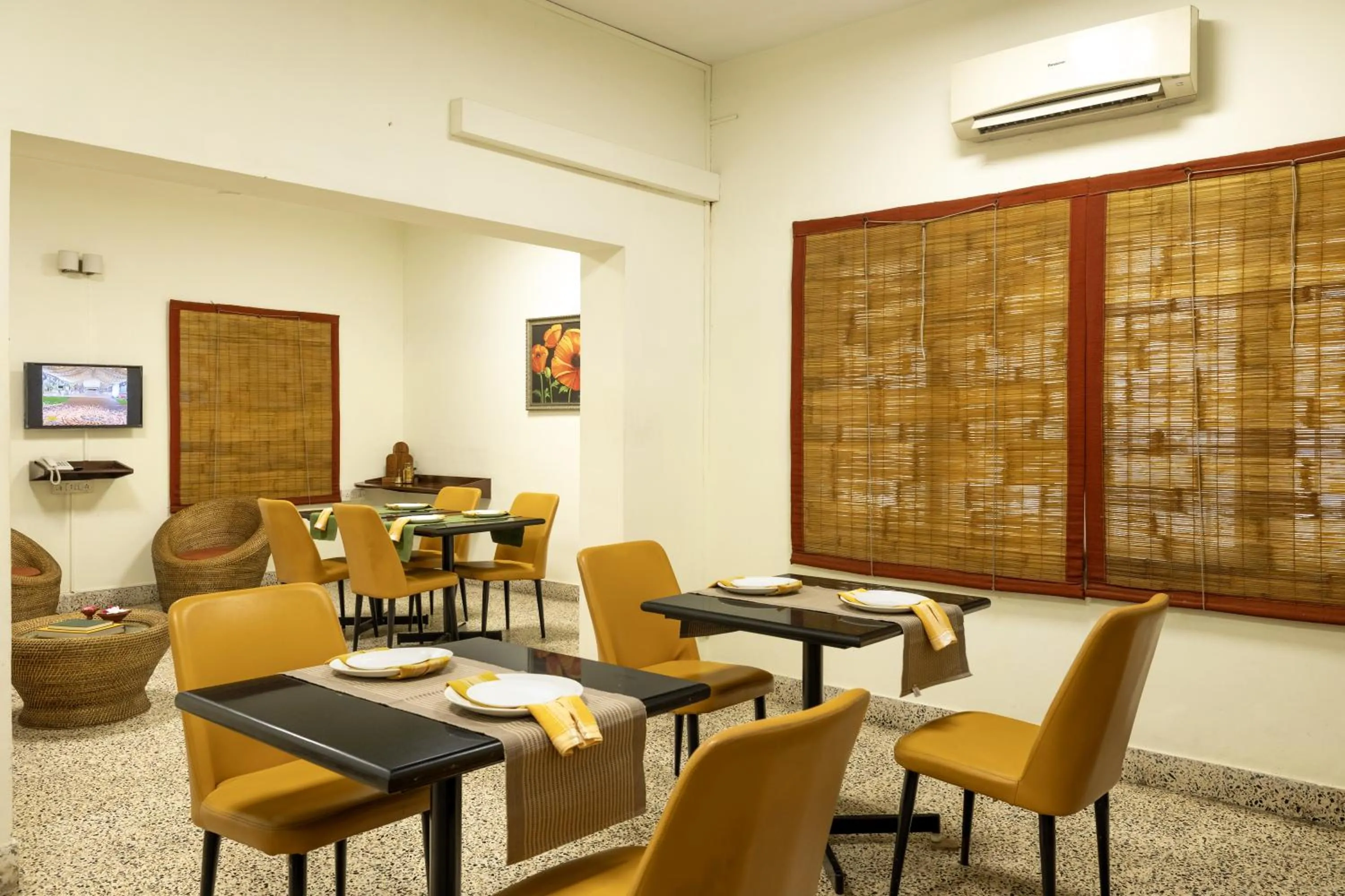 Living room in Hanu Reddy Residences Wallace Garden