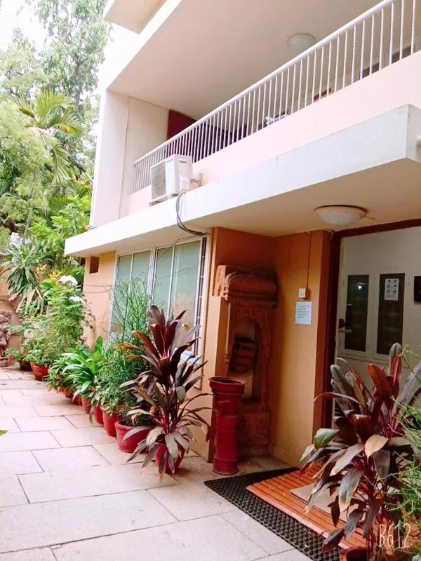 Facade/entrance in Hanu Reddy Residences Wallace Garden