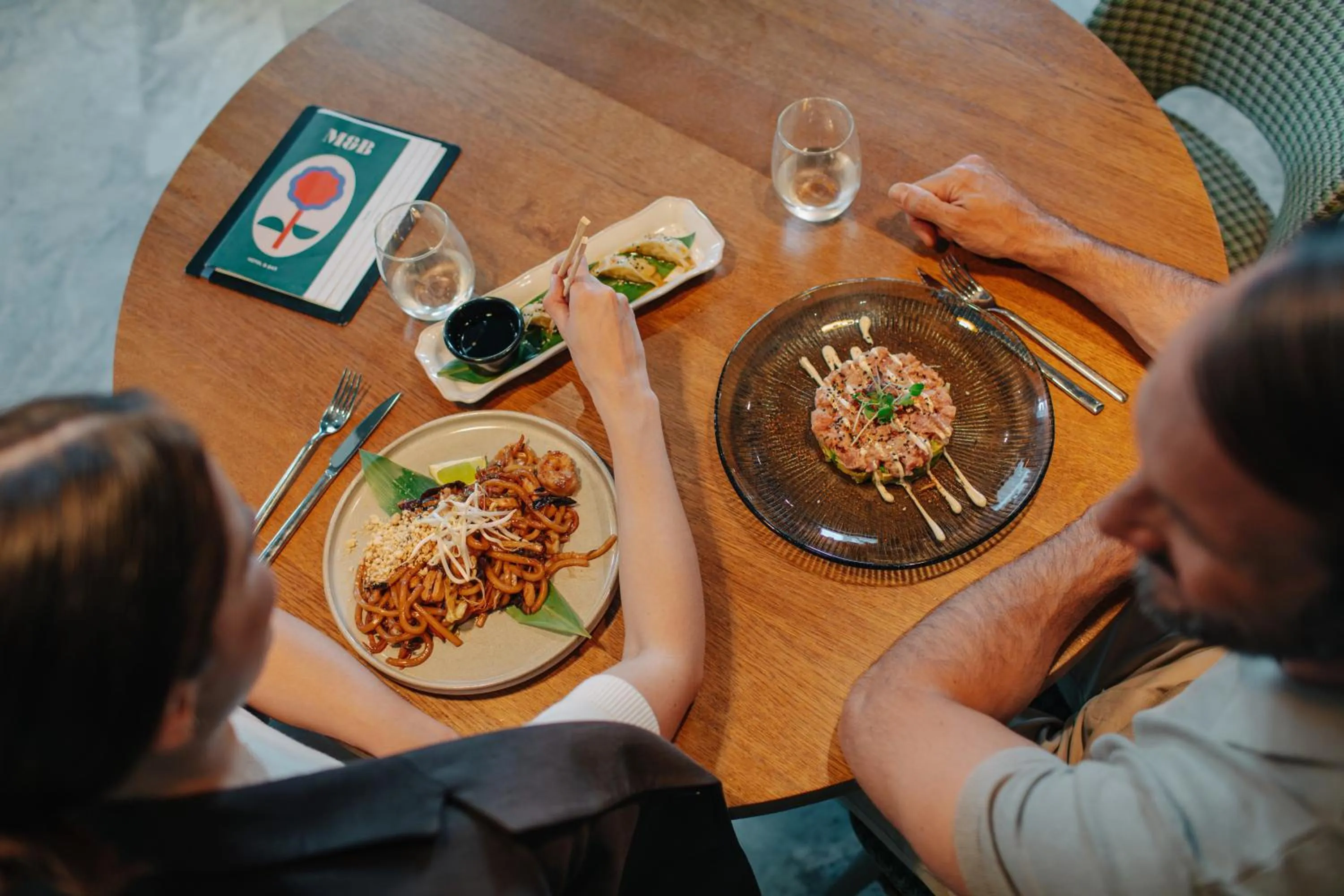 Restaurant/places to eat in Hotel Malcom and Barret