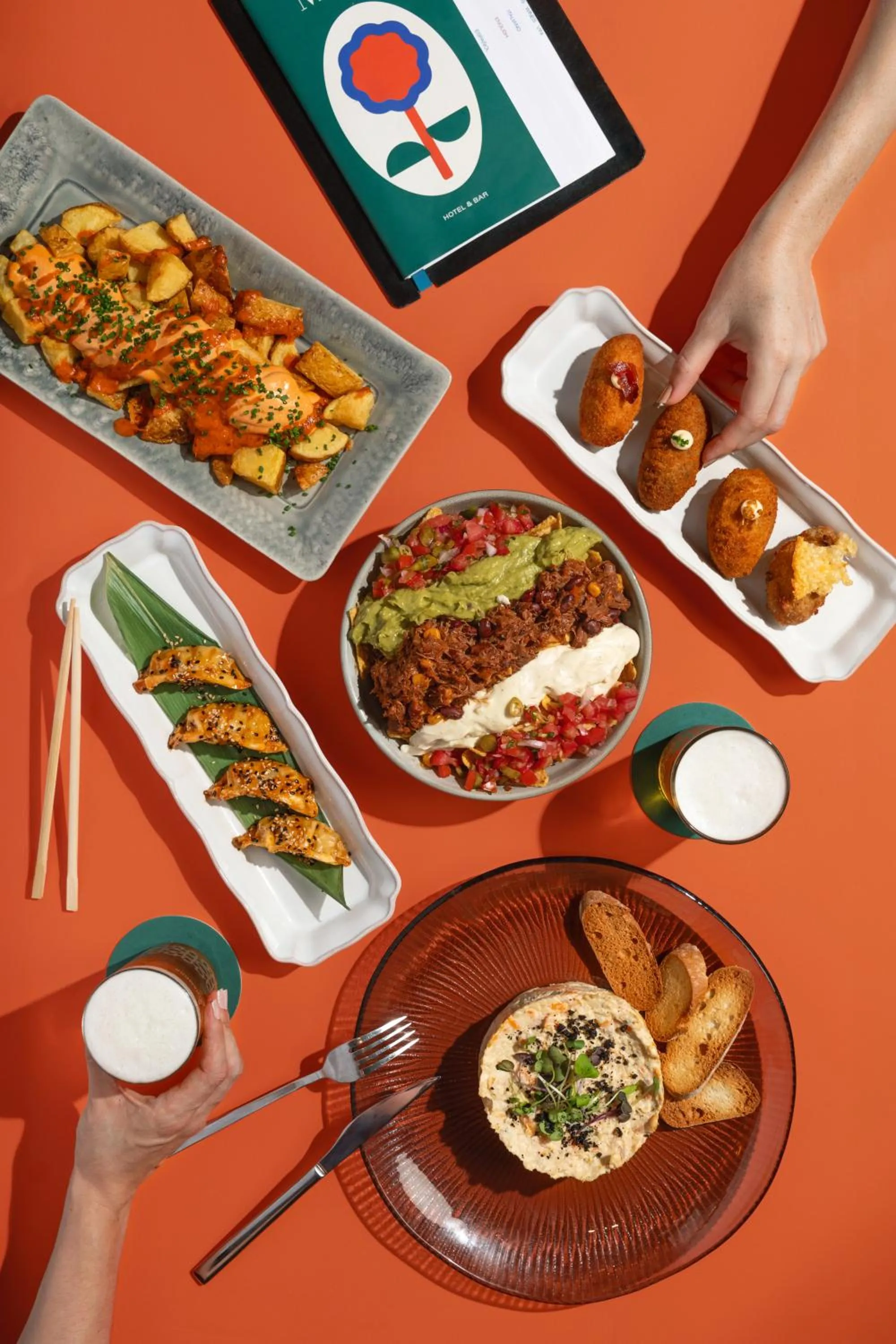 Restaurant/places to eat in Hotel Malcom and Barret