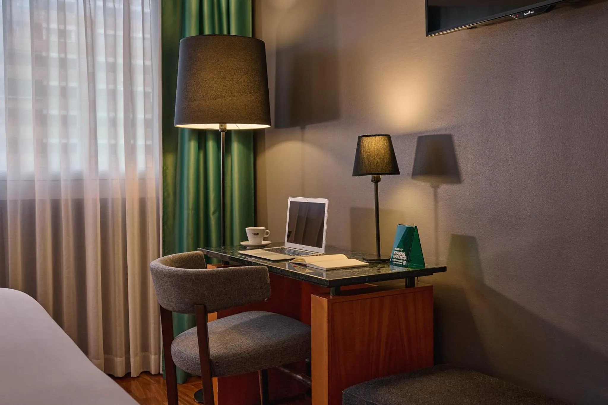 Bedroom, Bed in Hotel Malcom and Barret