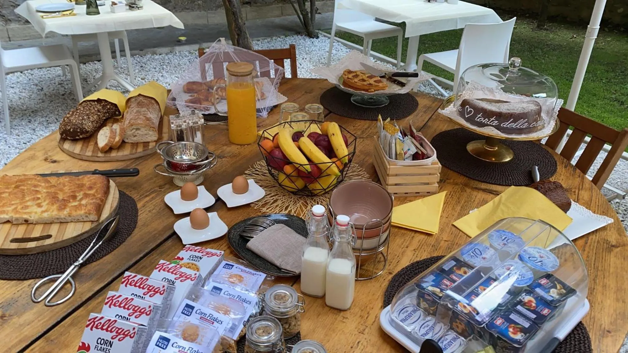 Food and drinks in Dimora Carducci