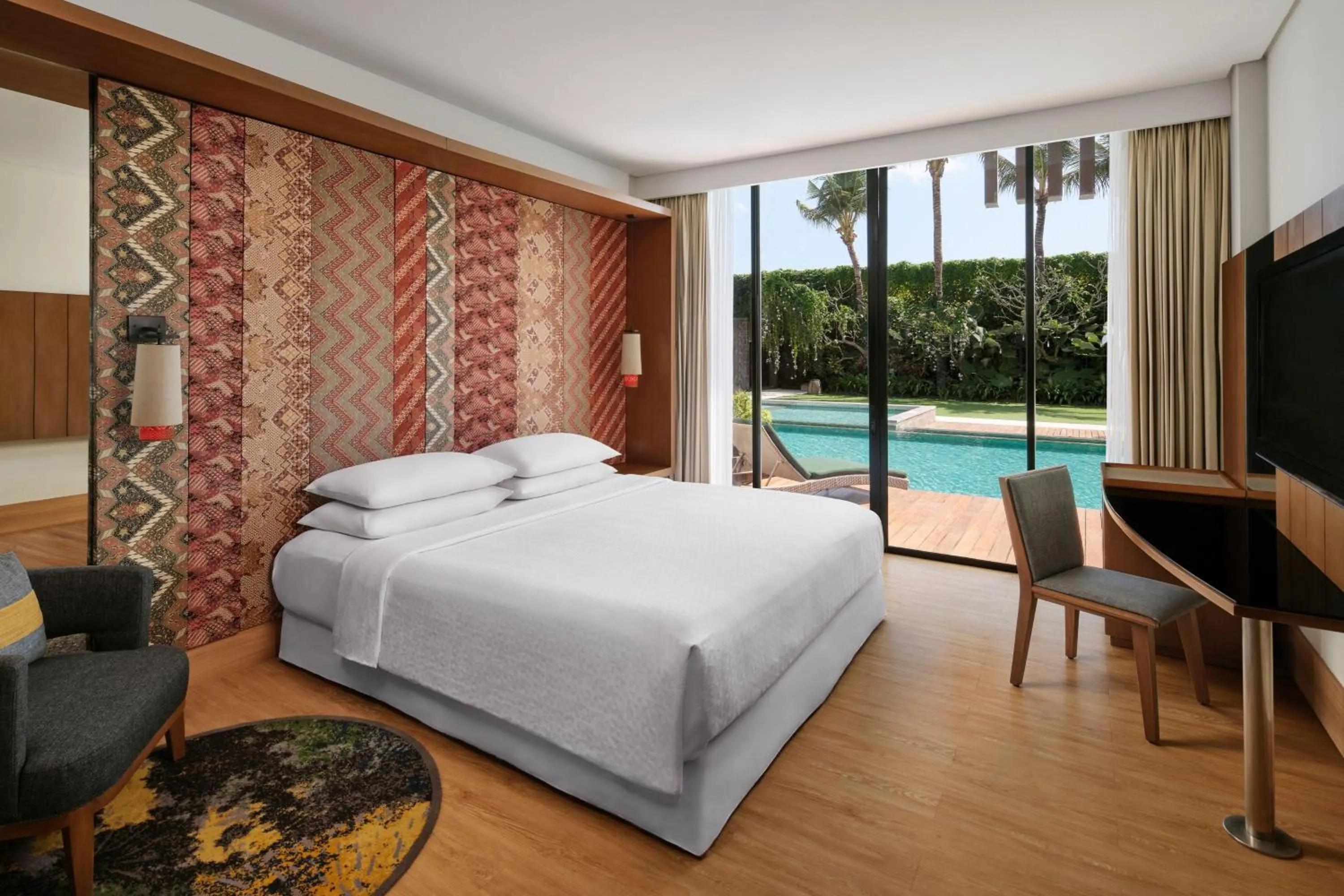 Swimming pool, Bed in Four Points by Sheraton Bali, Seminyak