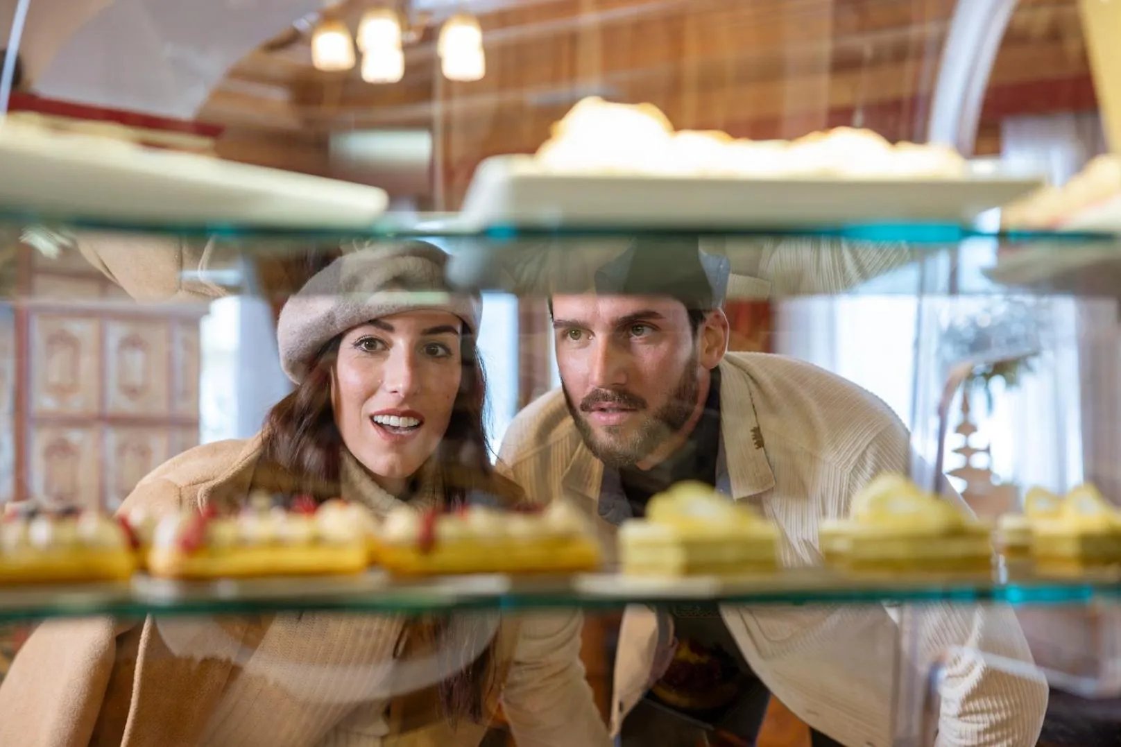 Restaurant/places to eat in Sport Hotel Cristal