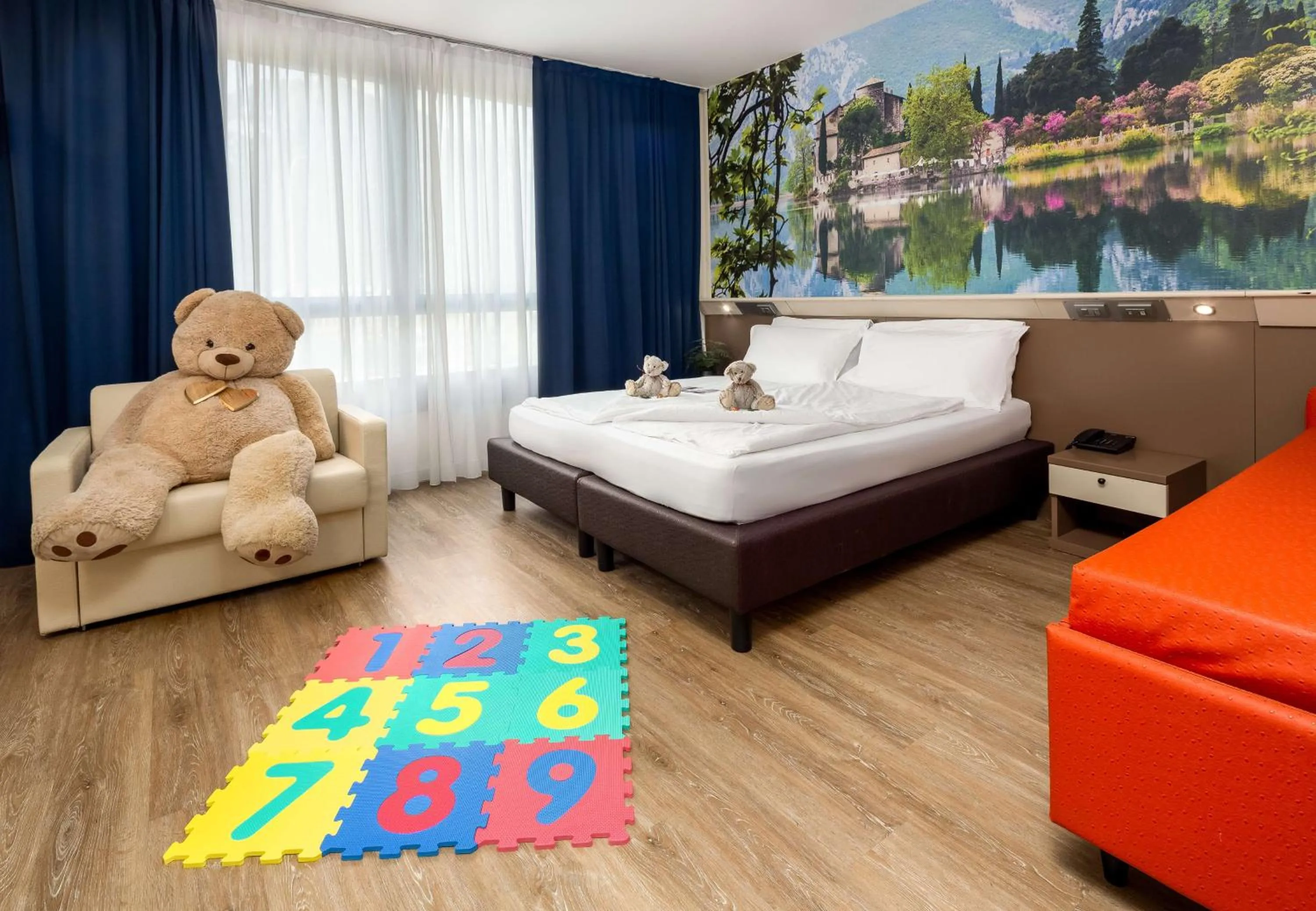 People, Bed in Best Western Hotel Adige