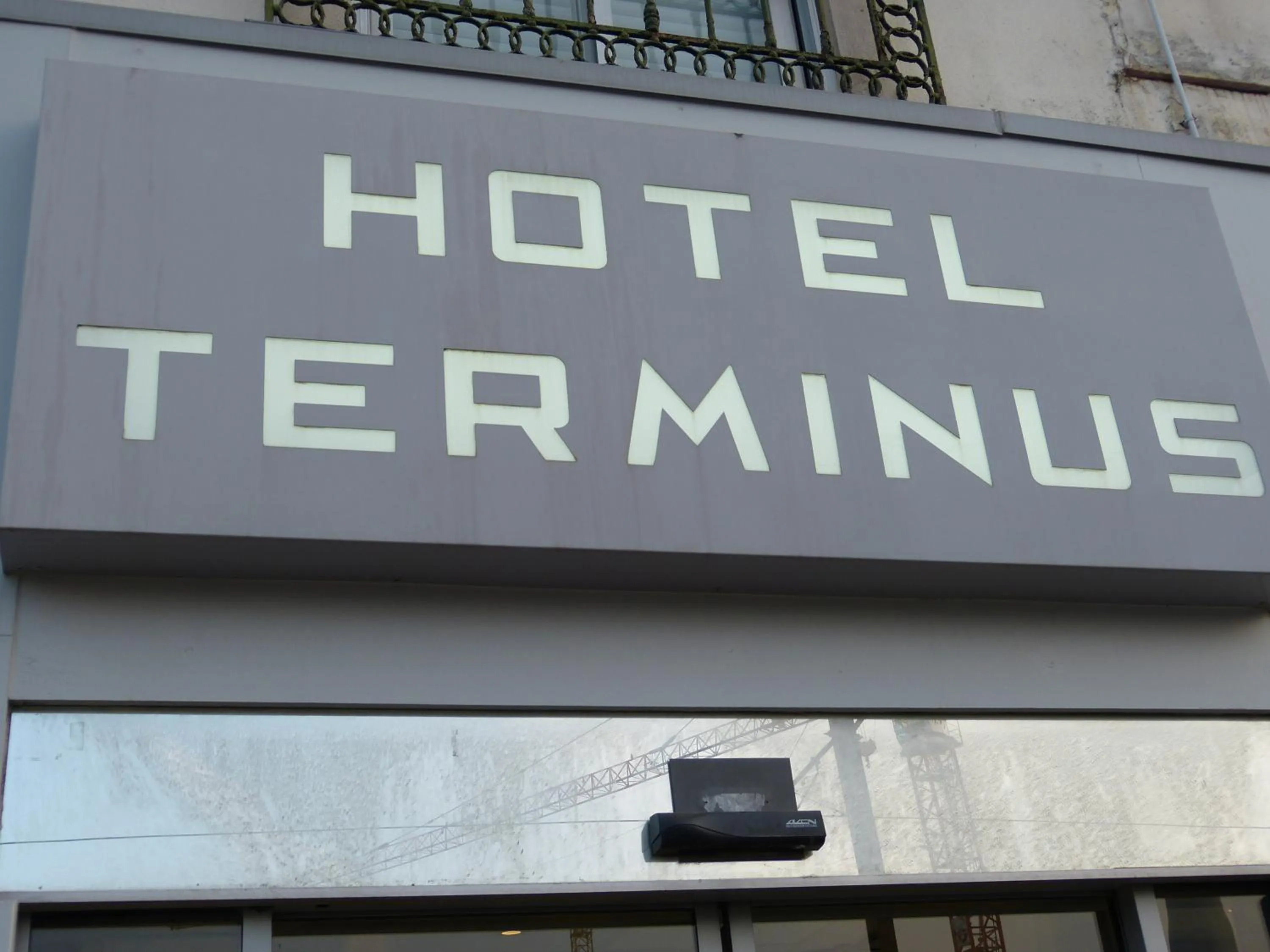 Property logo or sign in Hôtel Terminus