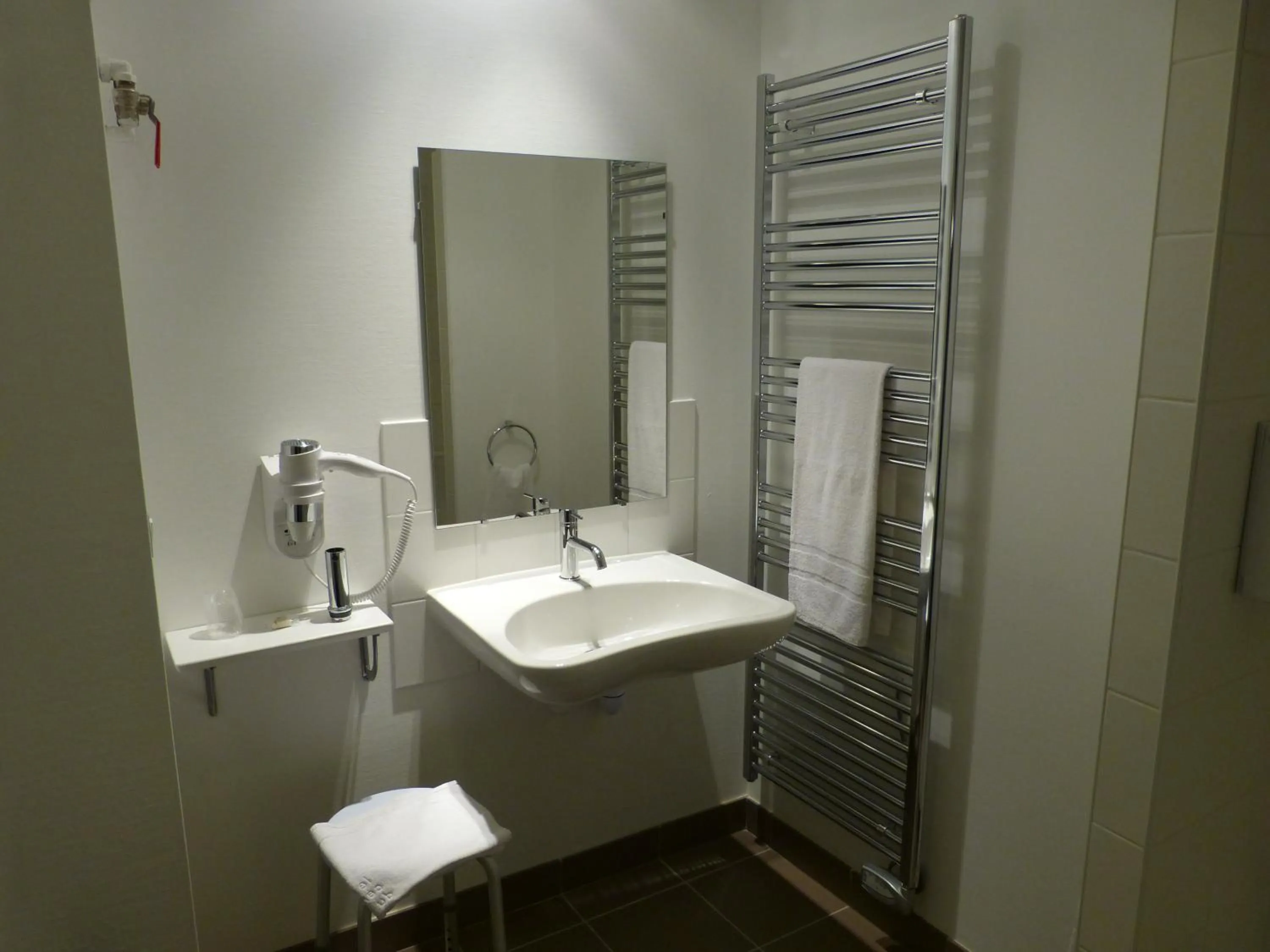 Bathroom in Hôtel Terminus