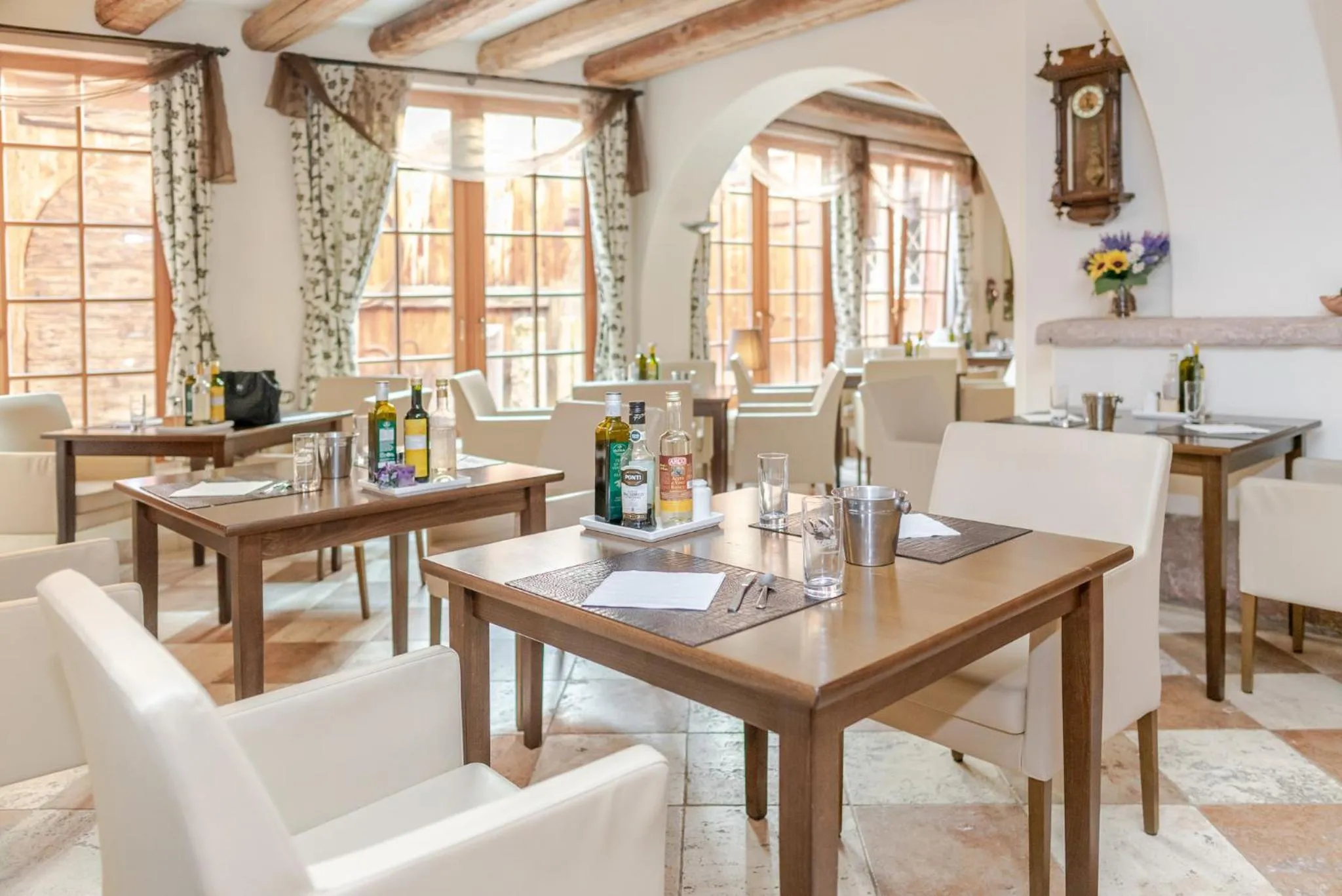 Restaurant/places to eat in Hotel Relais Vecchio Maso