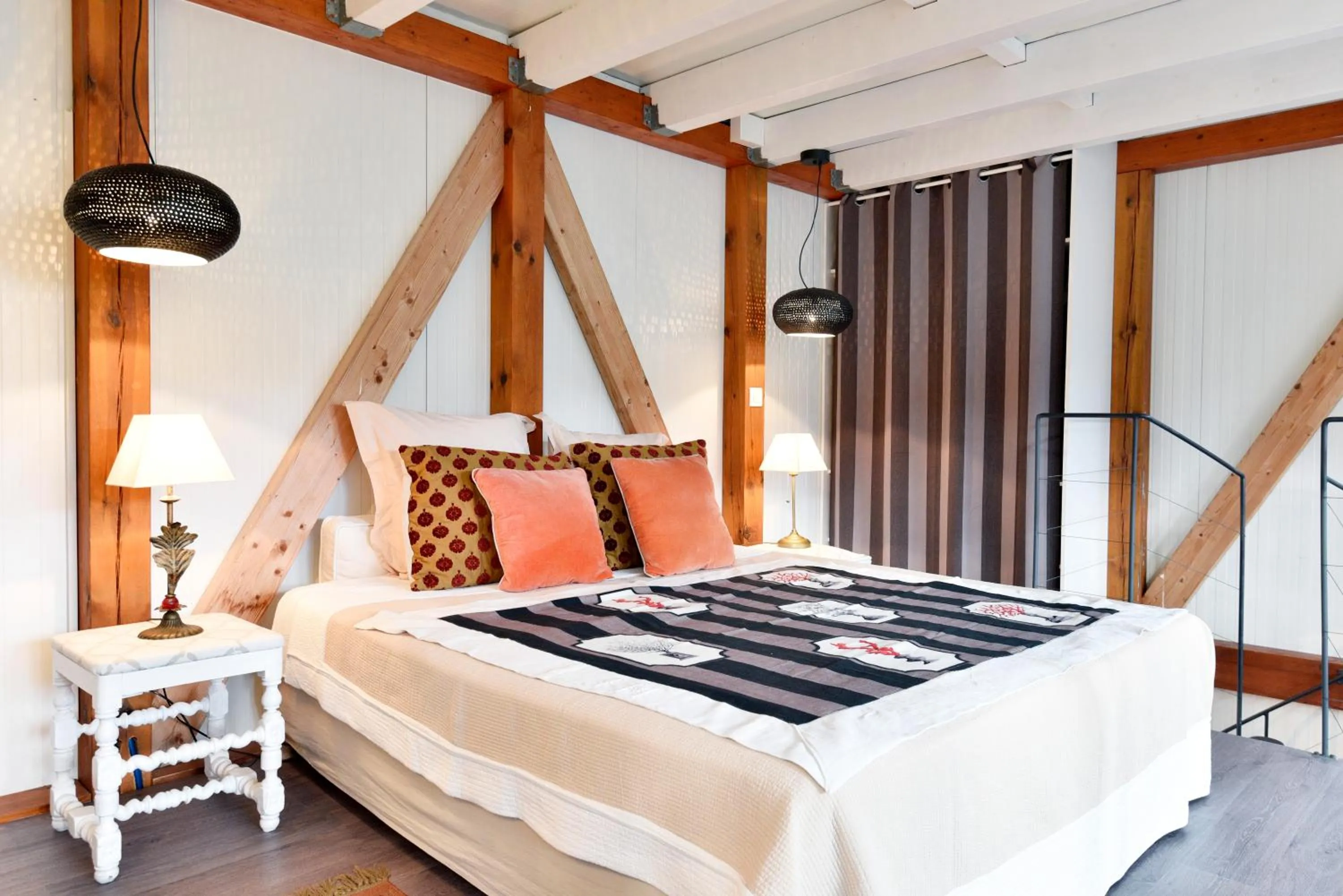 Bedroom, Bed in Campo Di Fiori, Maisons de Charme